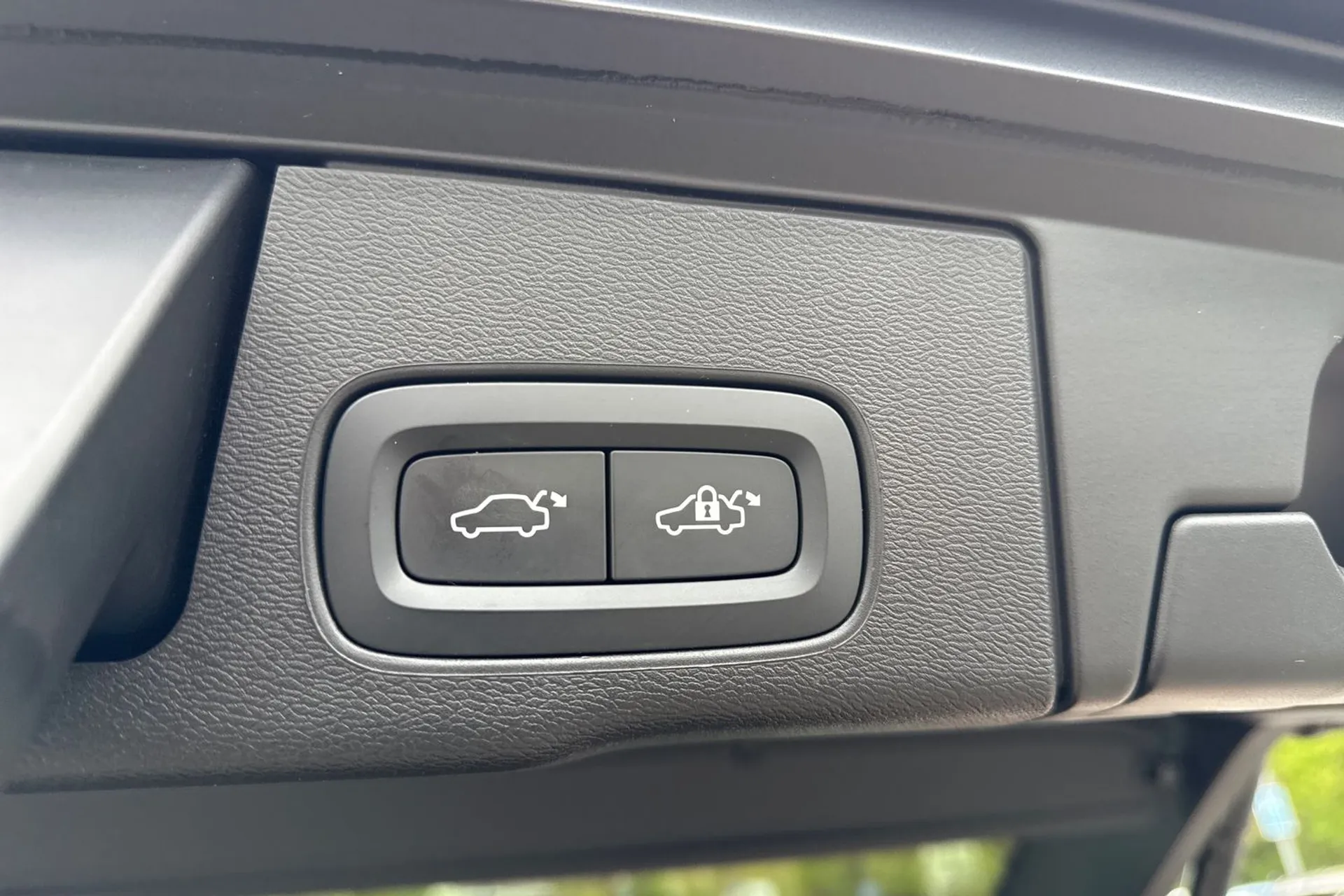 Volvo XC60 thumbnail image number 21