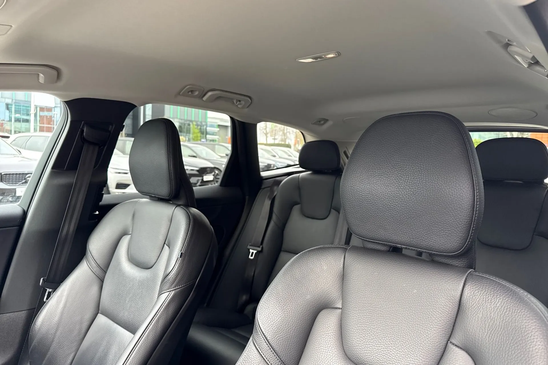 Volvo XC60 thumbnail image number 29