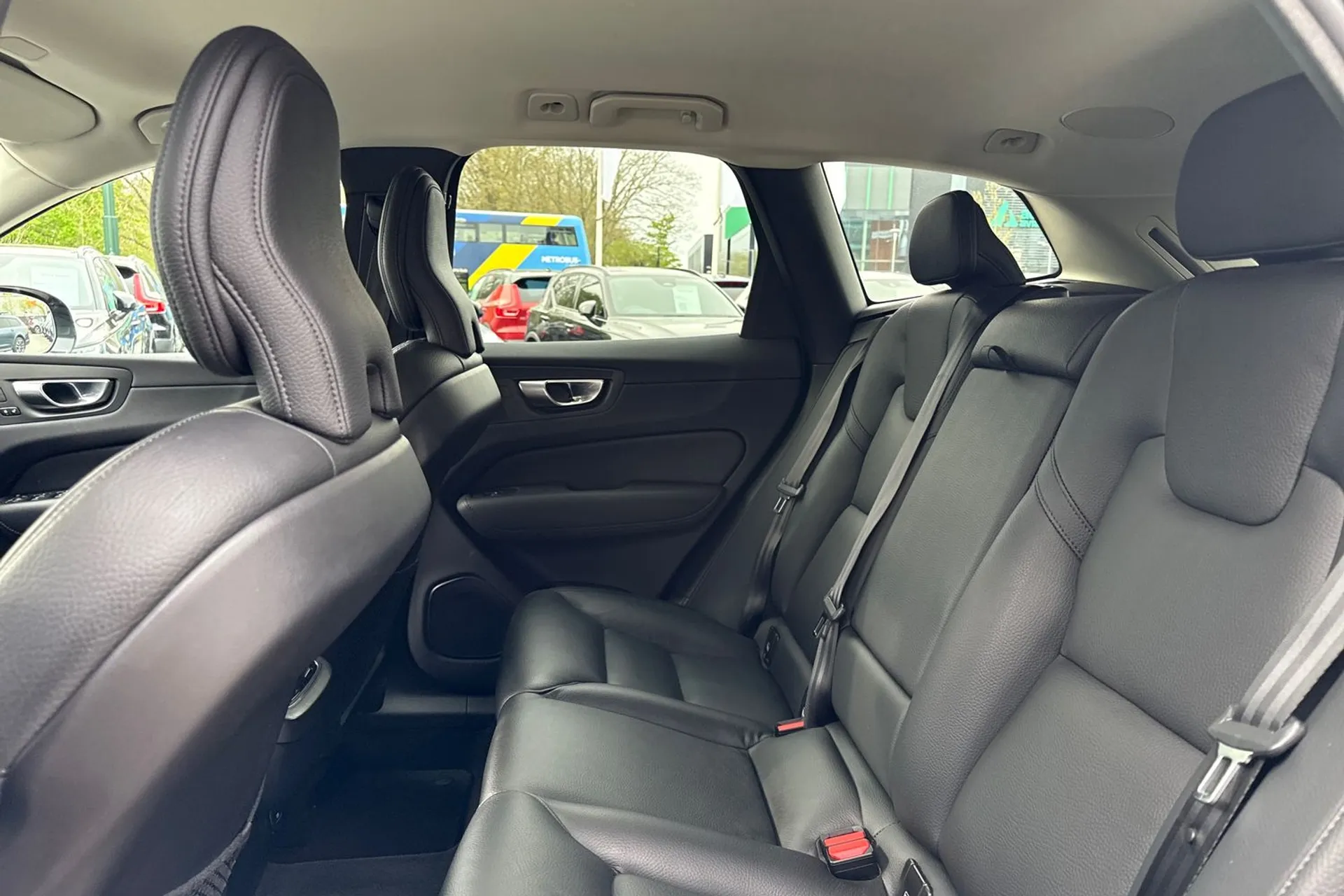 Volvo XC60 thumbnail image number 30