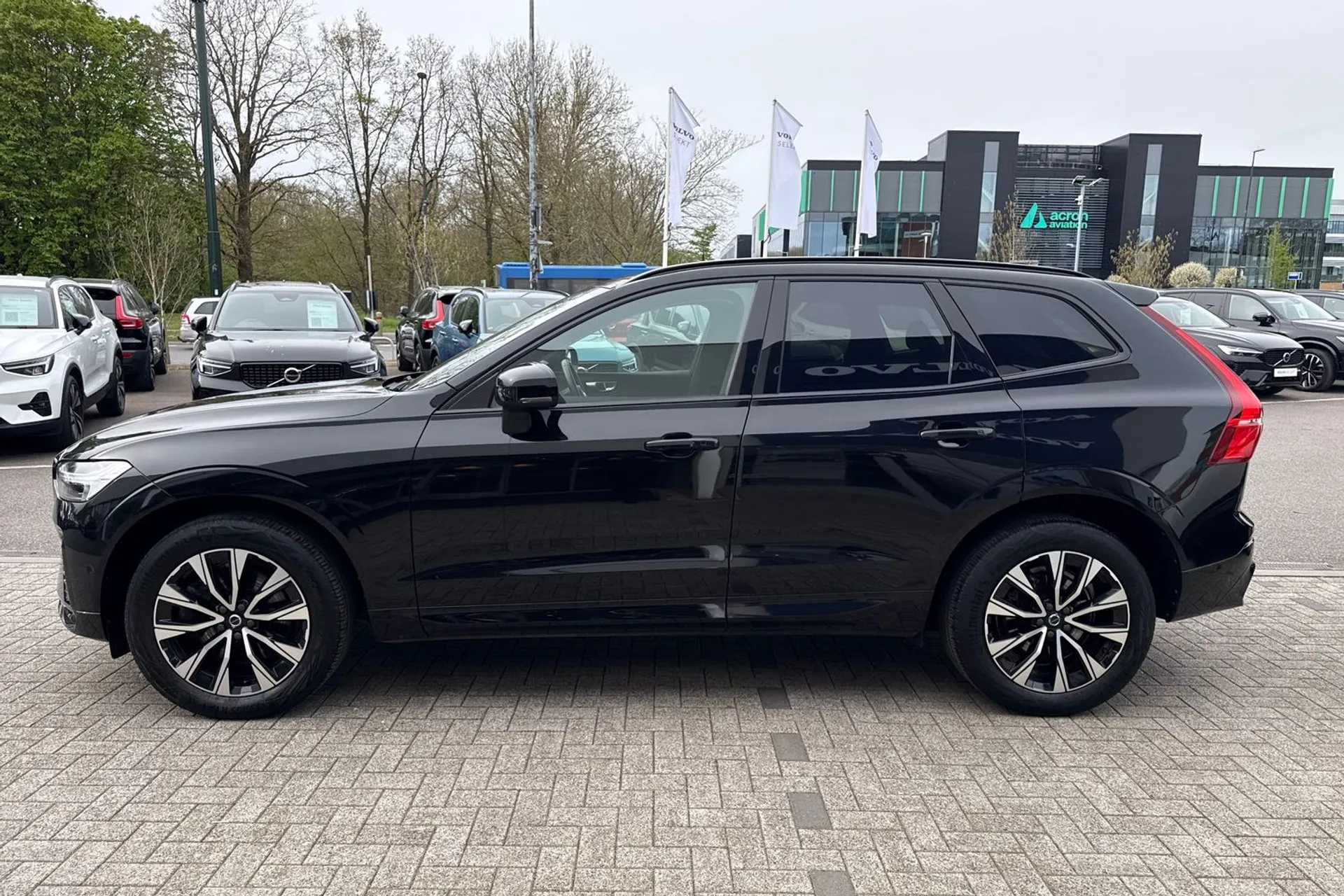 Volvo XC60 thumbnail image number 11