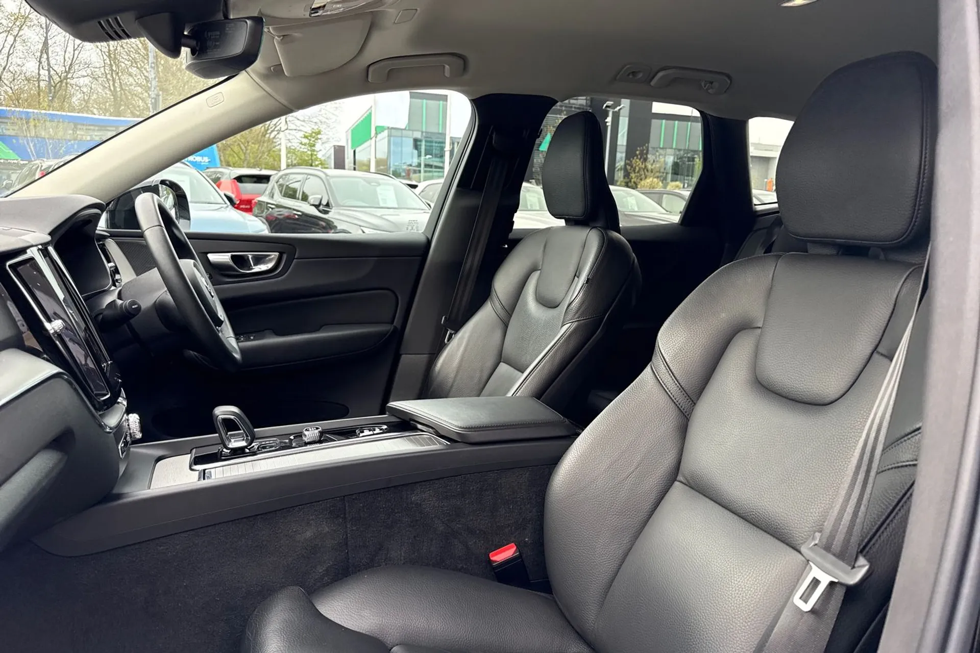 Volvo XC60 thumbnail image number 28