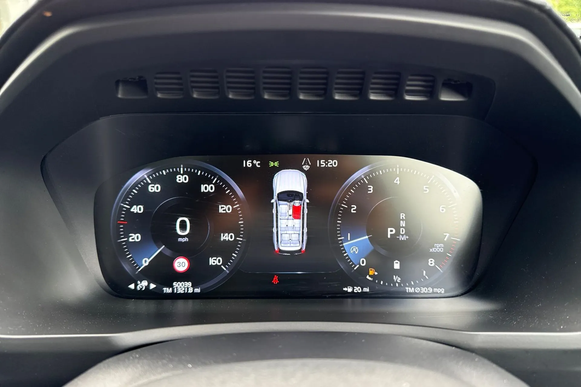 Volvo XC90 thumbnail image number 45