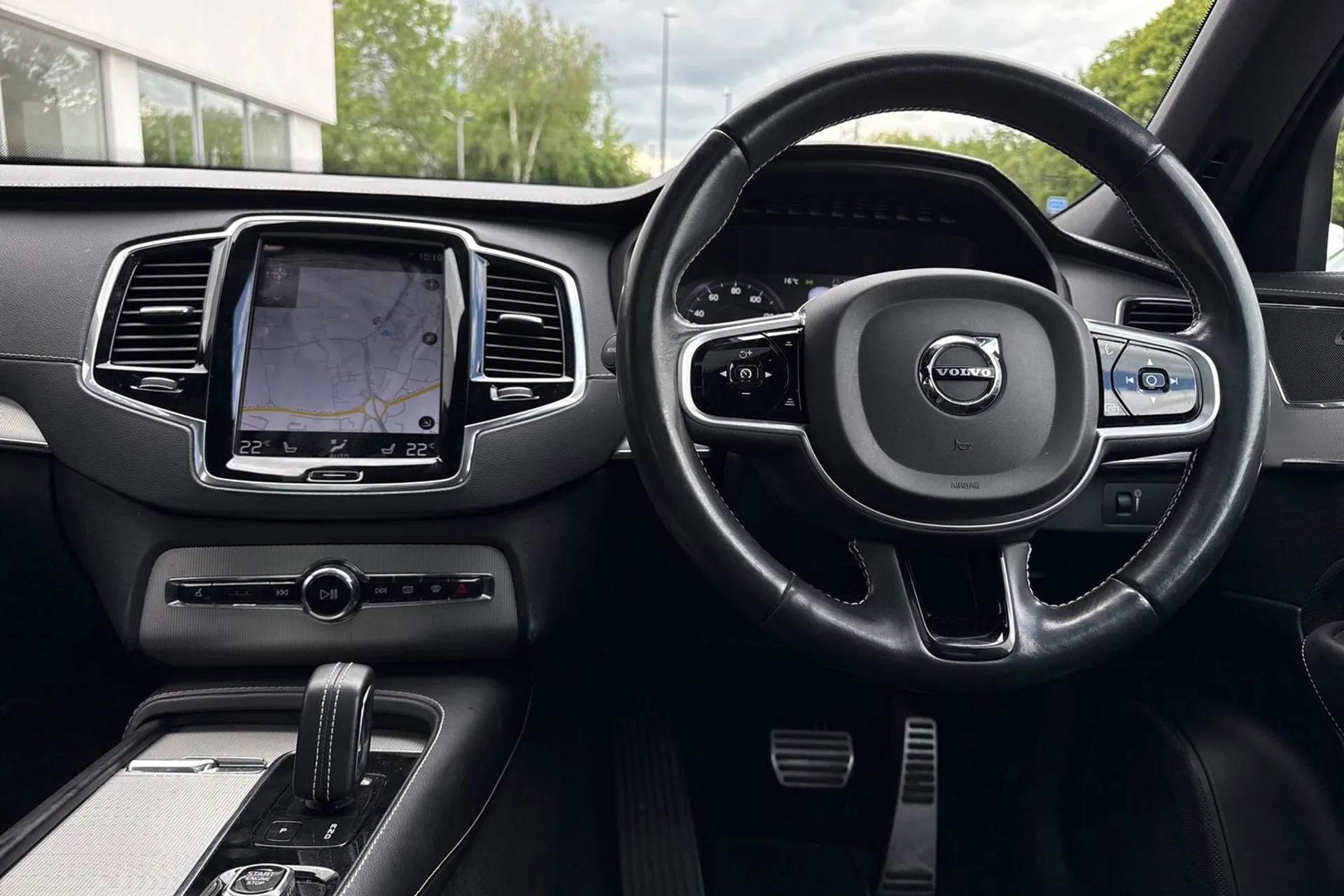 Volvo XC90 thumbnail image number 36