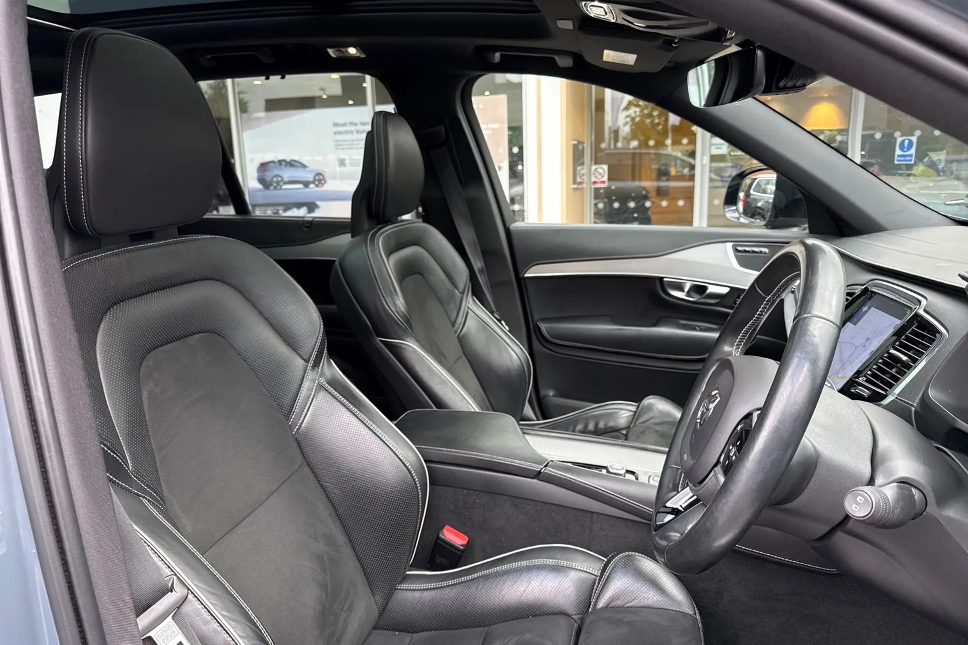Volvo XC90 thumbnail image number 28