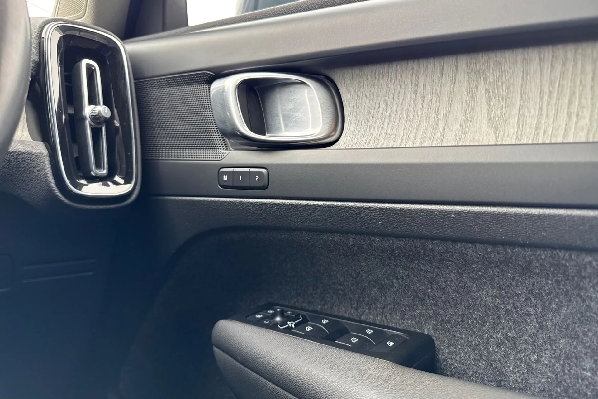 Volvo XC40 thumbnail image number 40