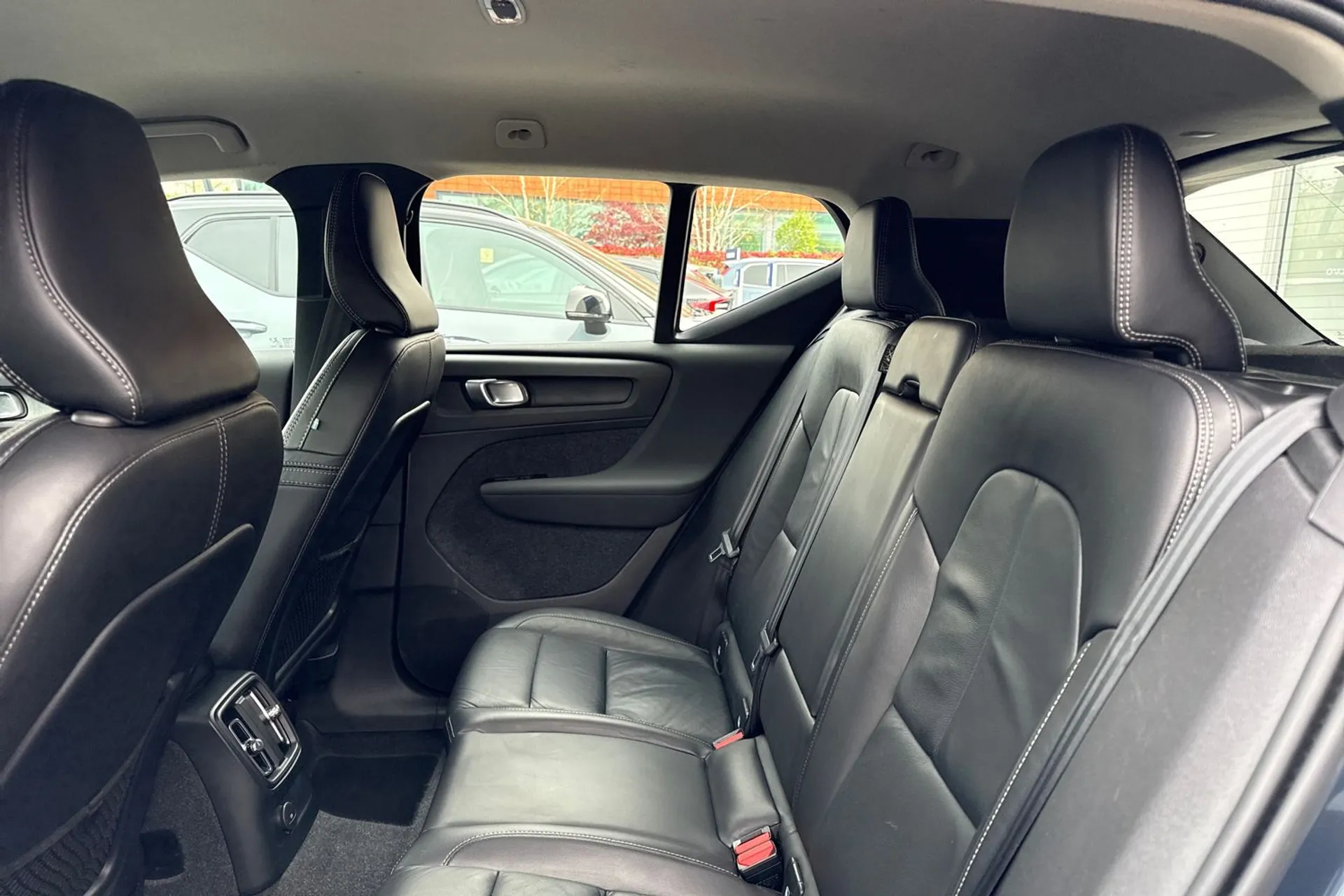 Volvo XC40 thumbnail image number 29