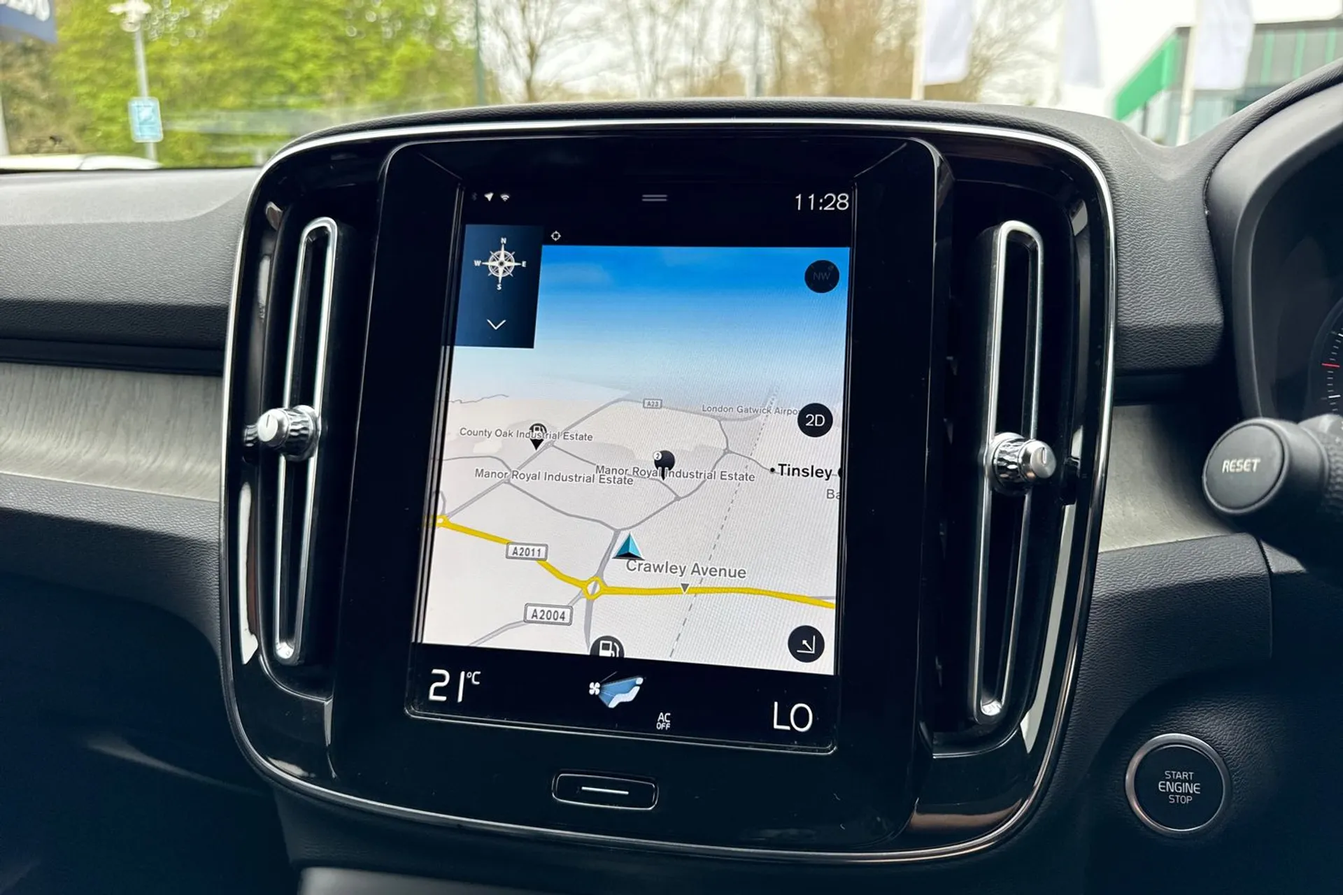 Volvo XC40 thumbnail image number 5