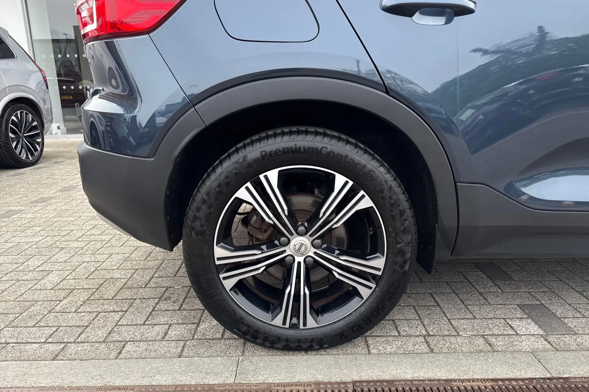 Volvo XC40 thumbnail image number 14