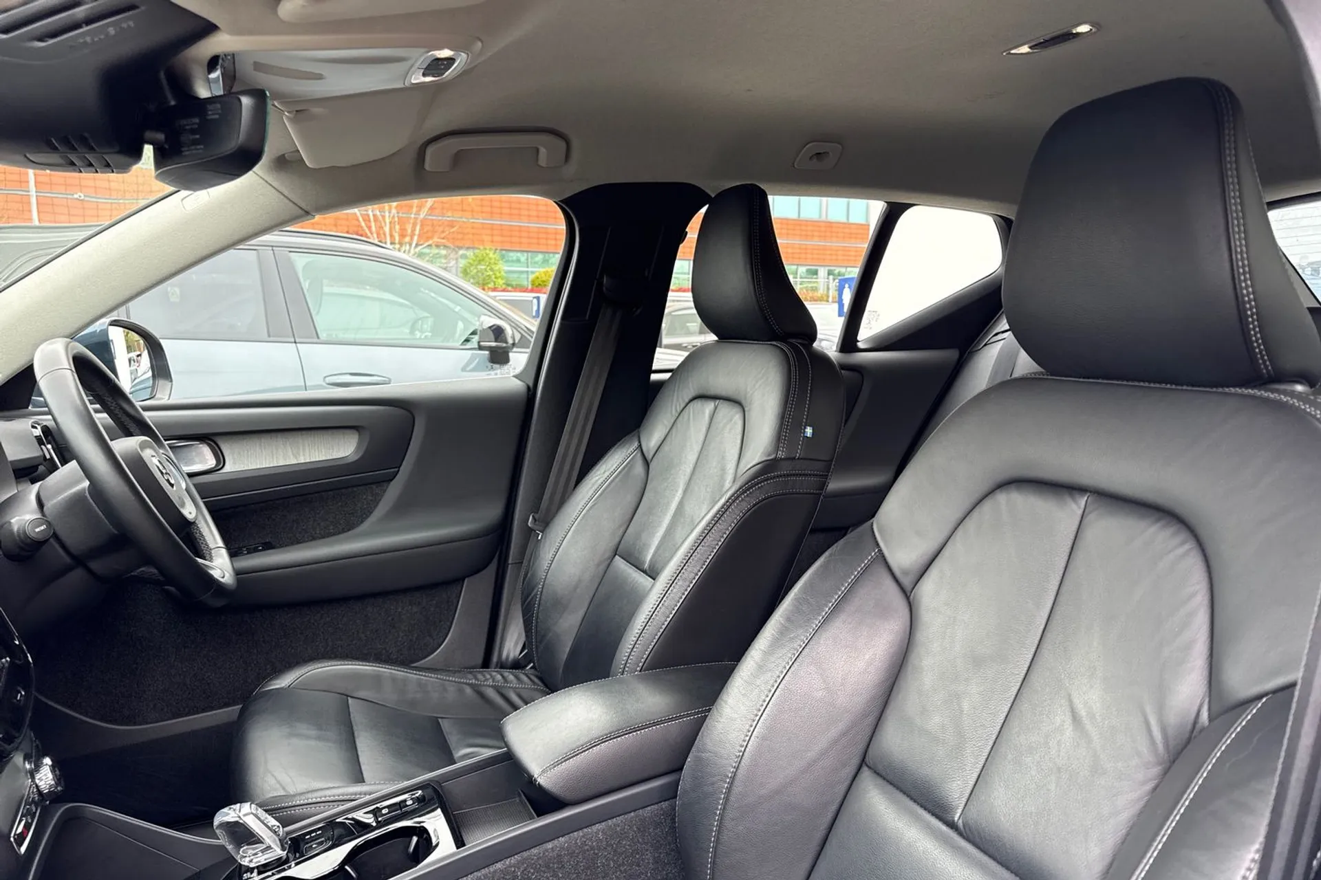 Volvo XC40 thumbnail image number 27