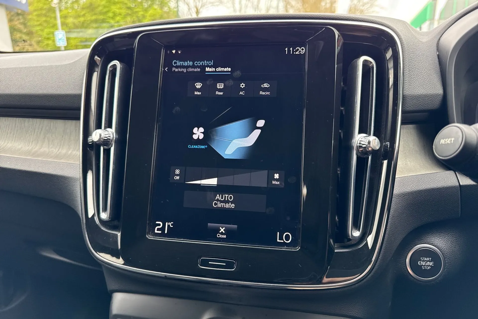 Volvo XC40 thumbnail image number 37