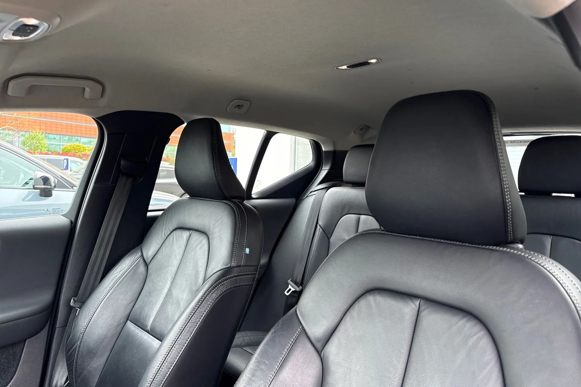 Volvo XC40 thumbnail image number 28