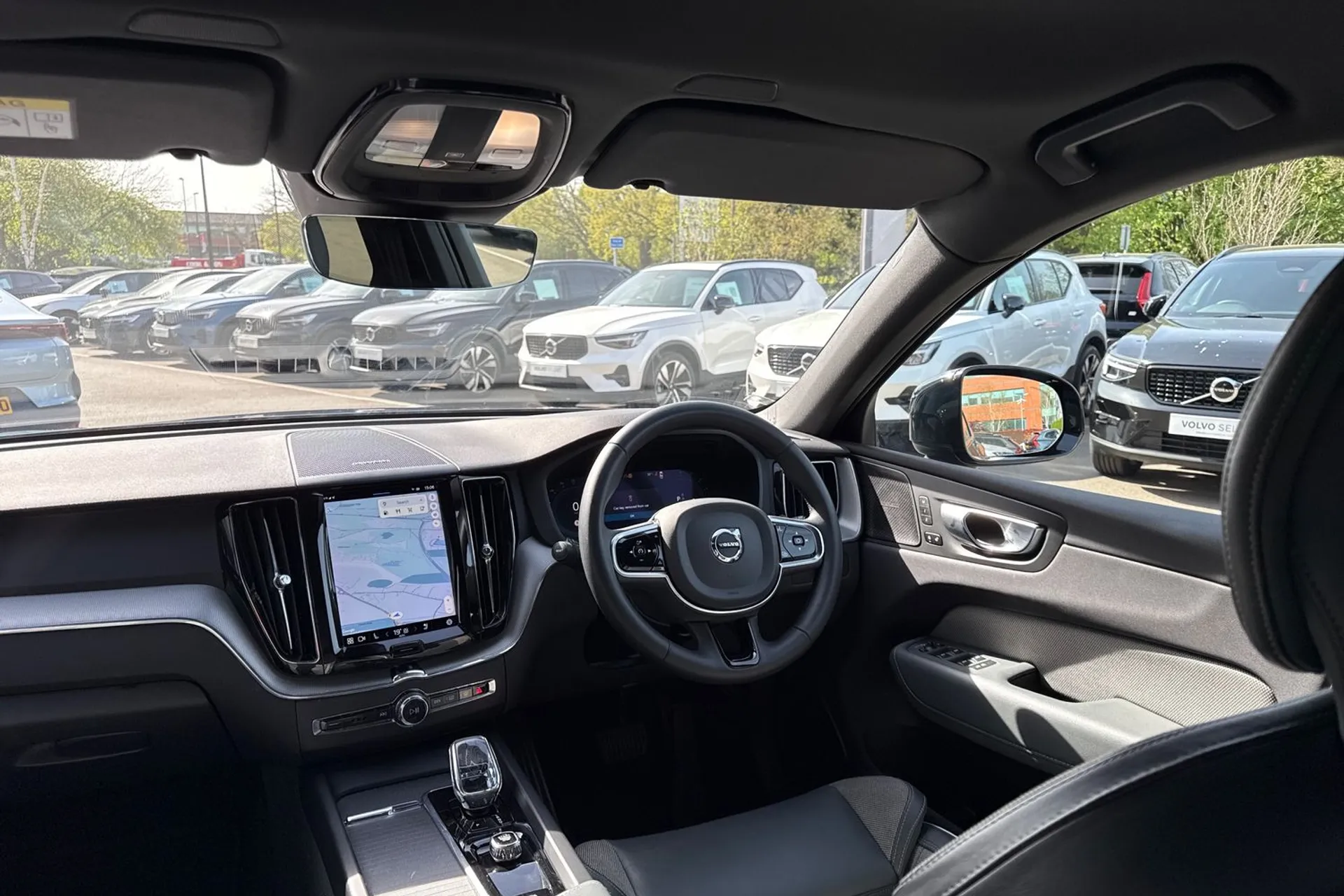 Volvo XC60 thumbnail image number 32