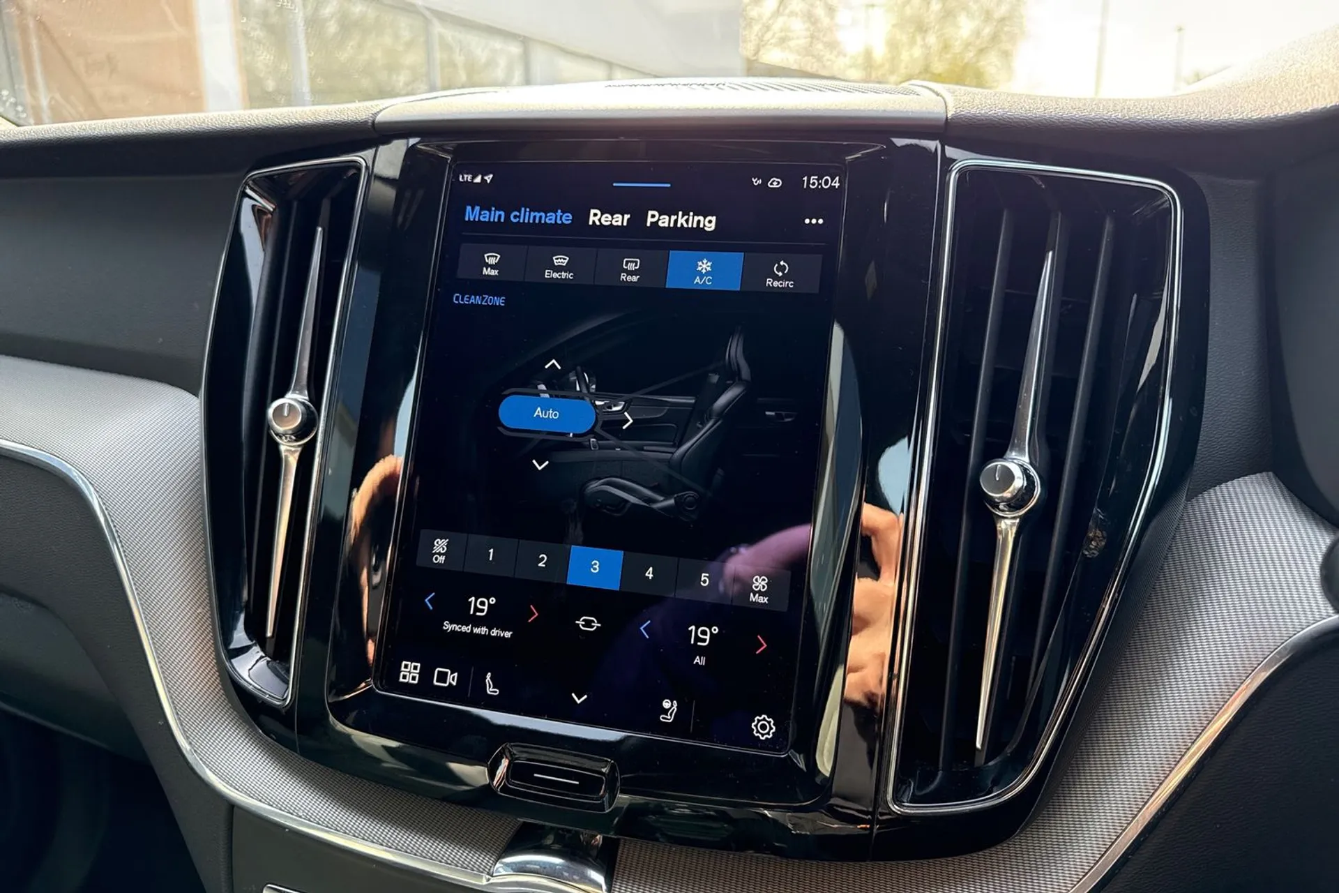 Volvo XC60 thumbnail image number 38