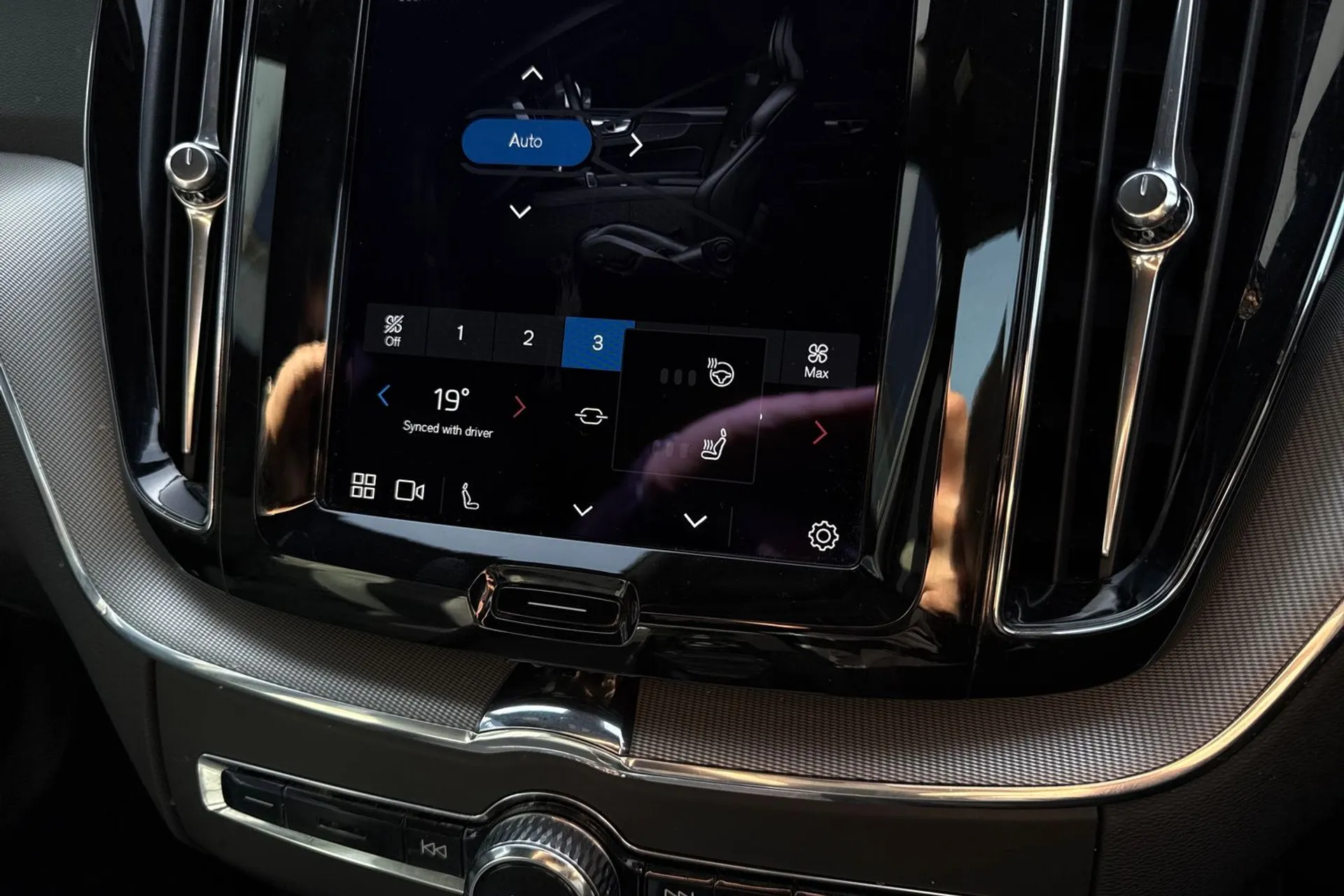 Volvo XC60 thumbnail image number 44