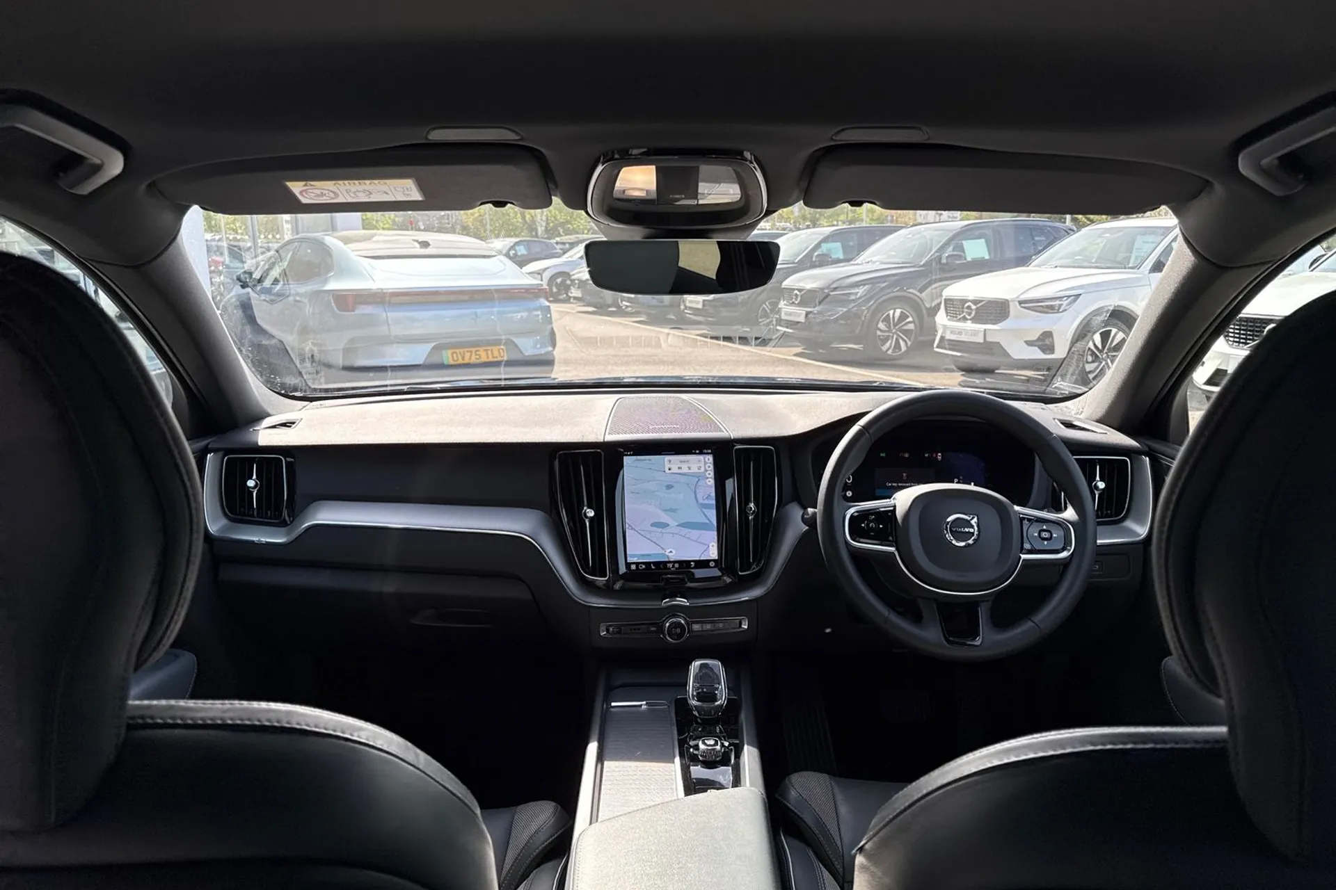 Volvo XC60 thumbnail image number 3