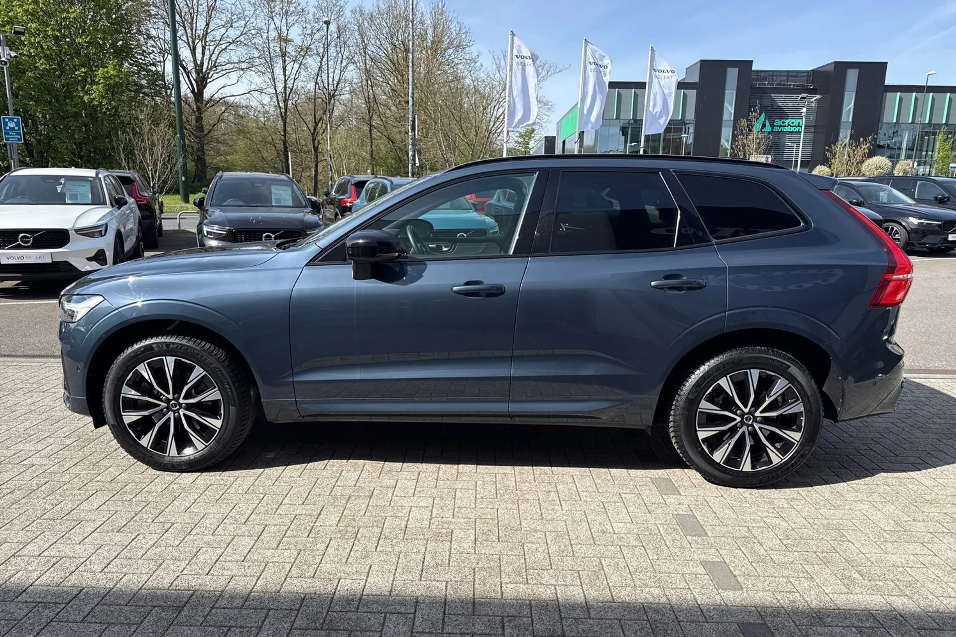 Volvo XC60 thumbnail image number 11