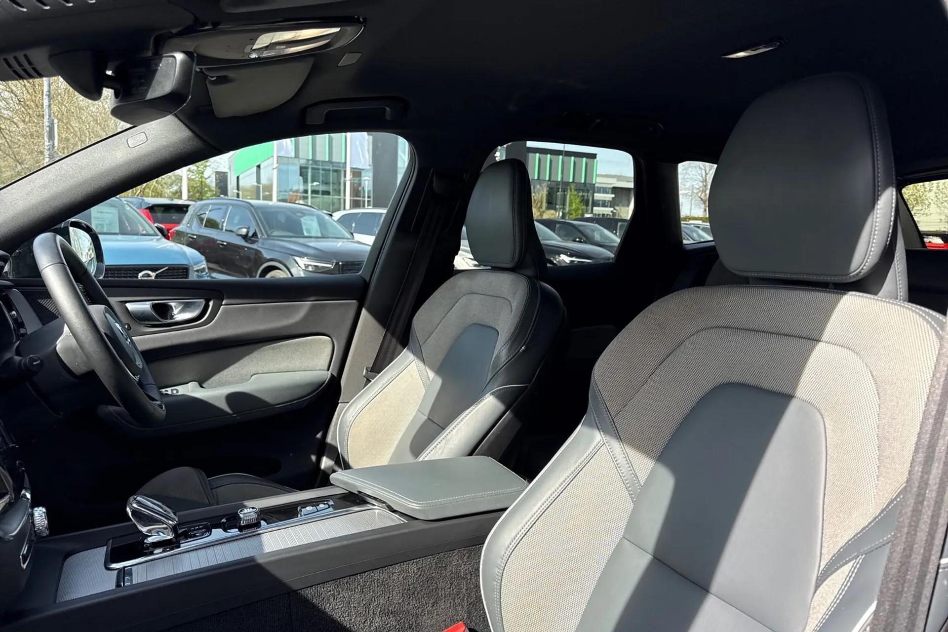 Volvo XC60 thumbnail image number 27