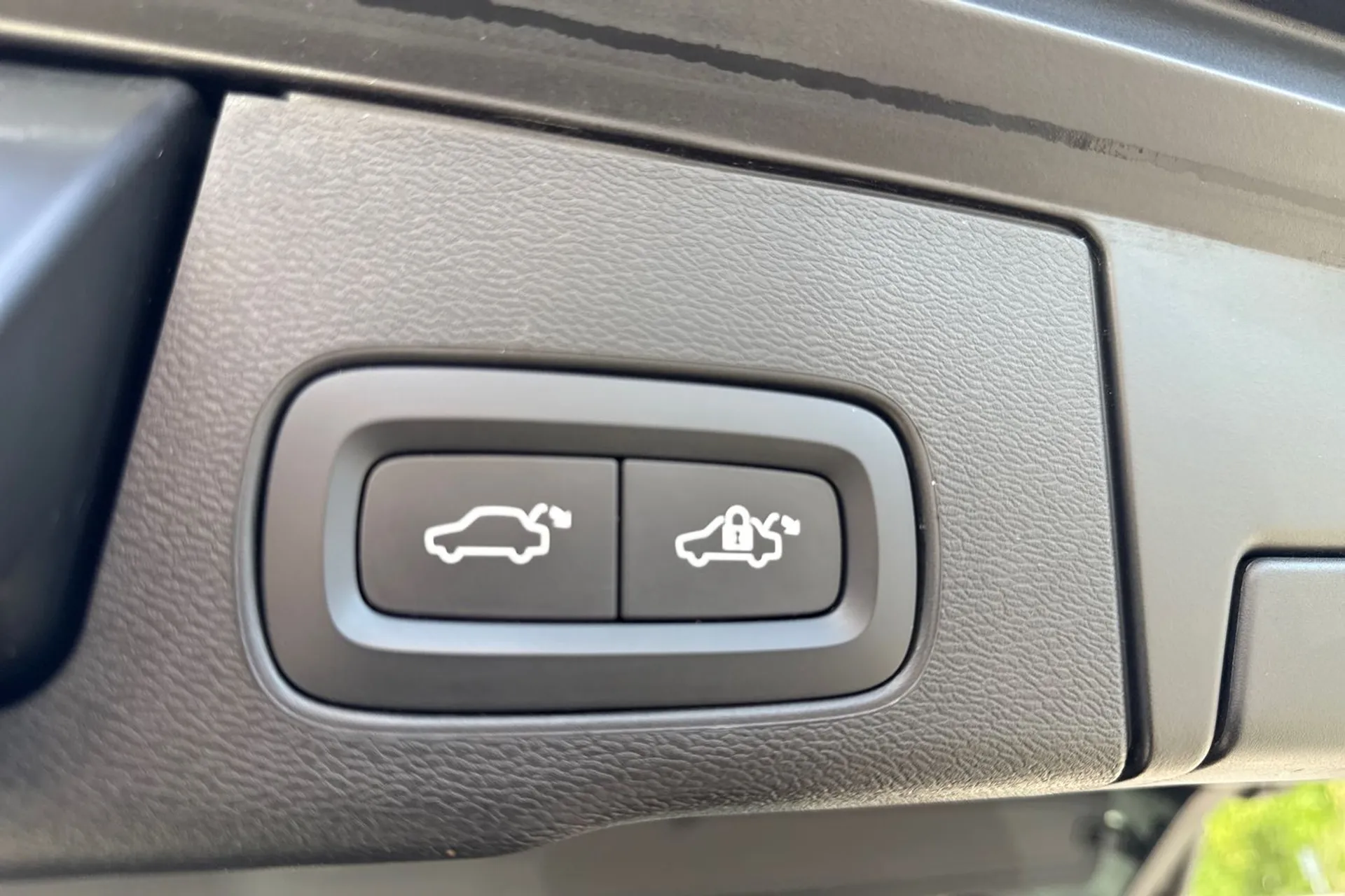 Volvo XC60 thumbnail image number 21