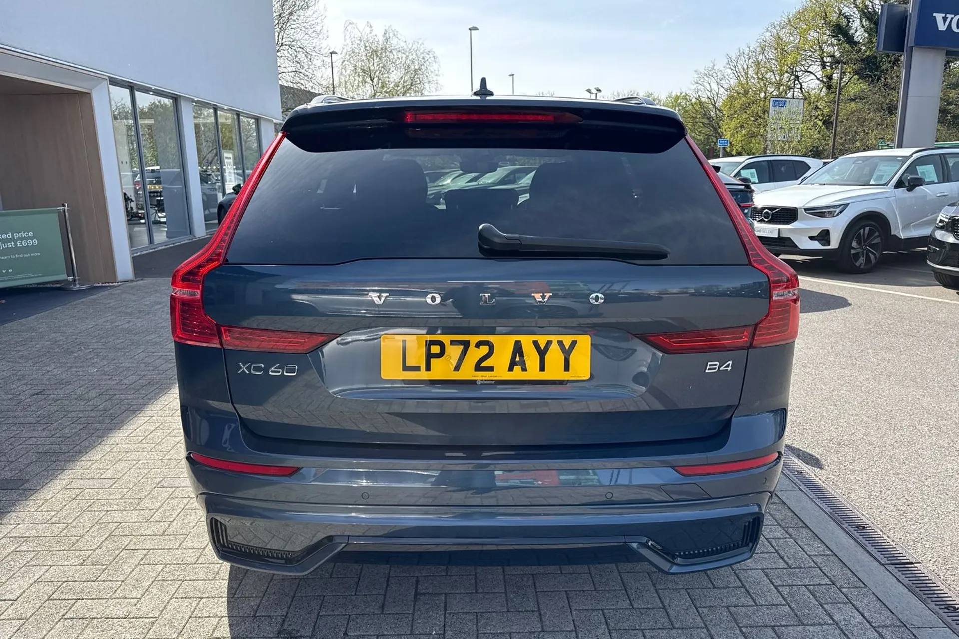 Volvo XC60 thumbnail image number 9