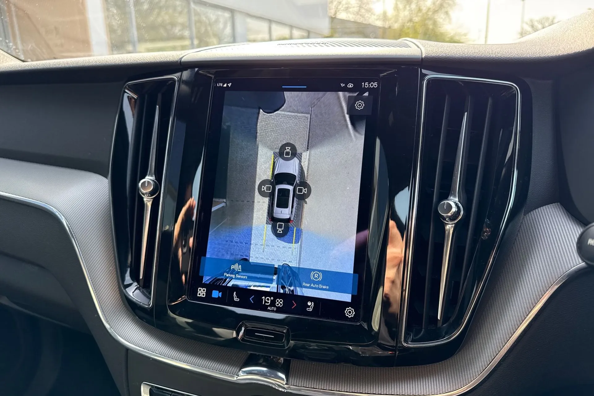 Volvo XC60 thumbnail image number 4