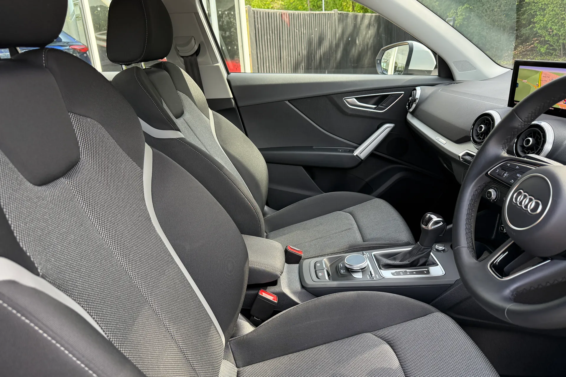 Audi Q2 thumbnail image number 25