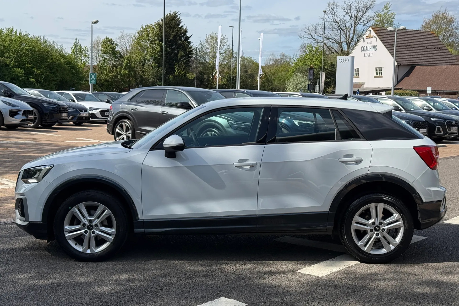 Audi Q2 thumbnail image number 44