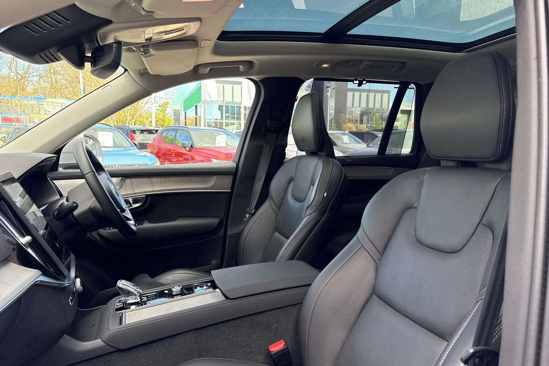 Volvo XC90 thumbnail image number 31