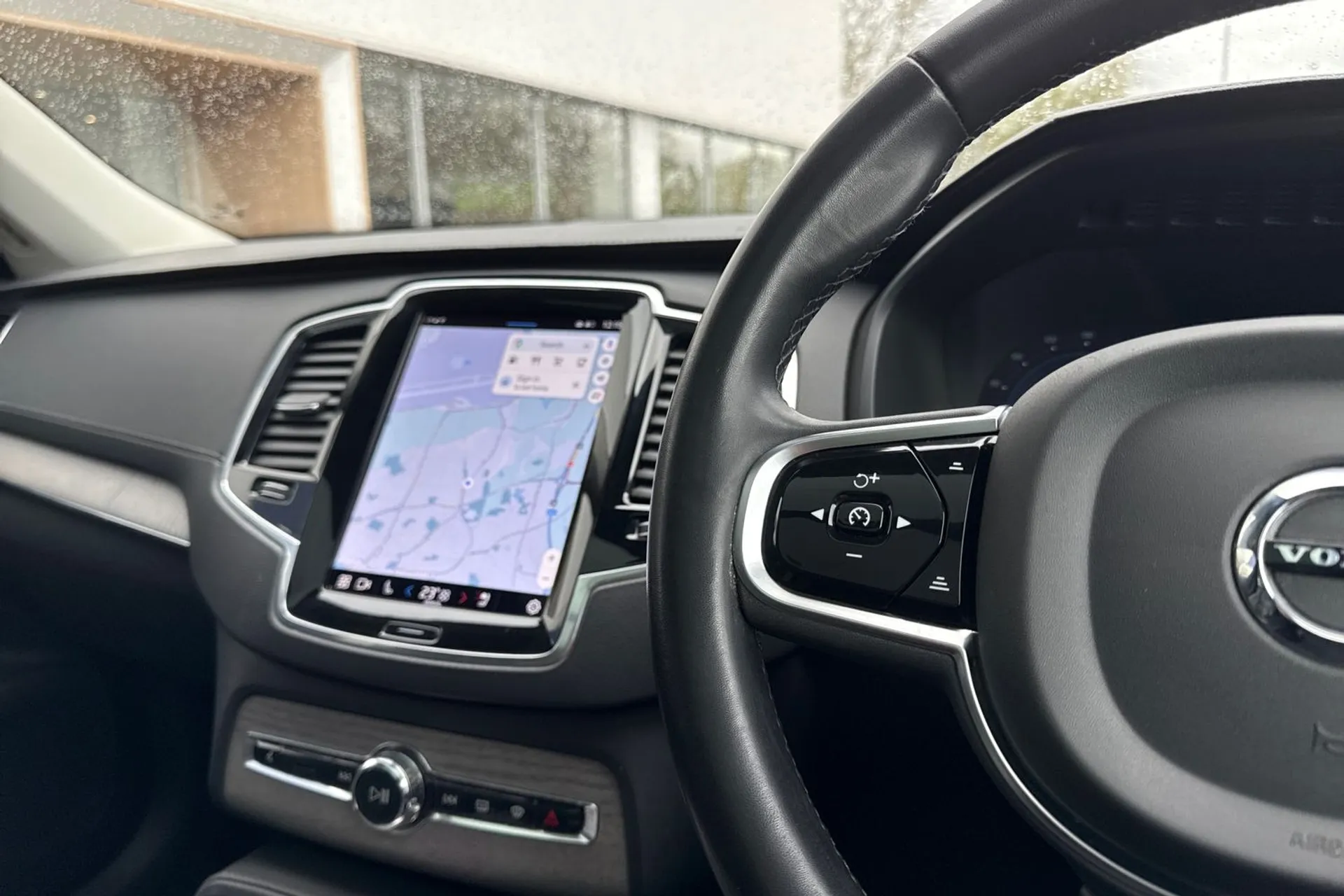 Volvo XC90 thumbnail image number 40