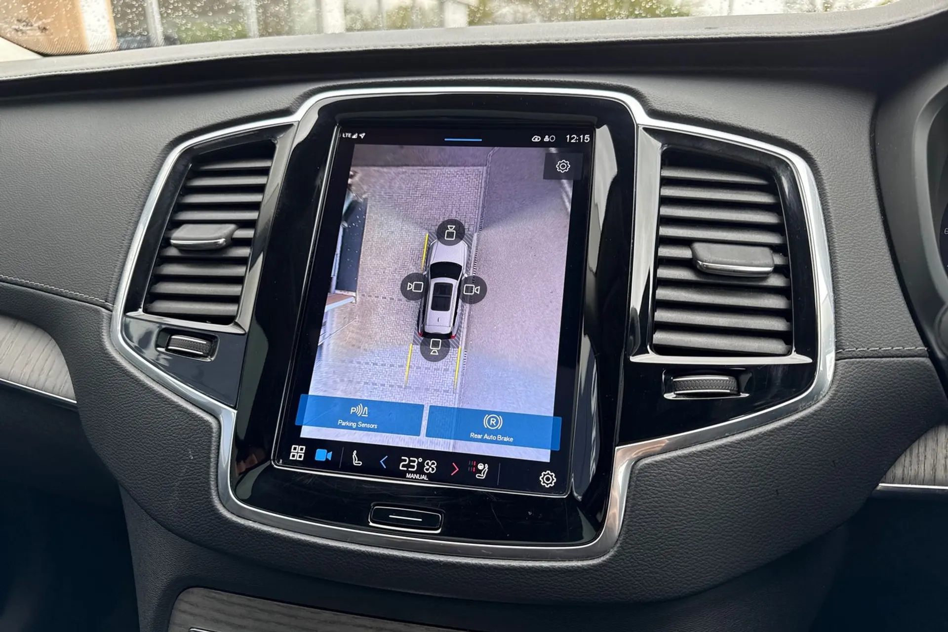 Volvo XC90 thumbnail image number 4