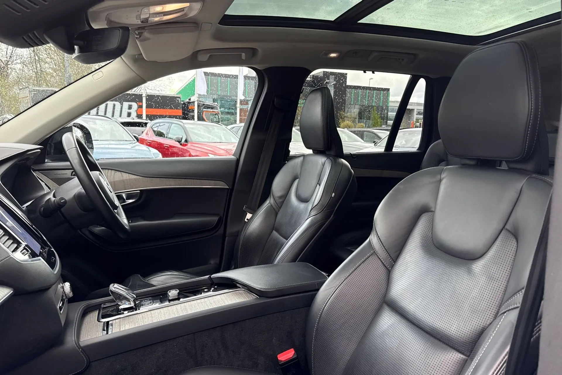 Volvo XC90 thumbnail image number 32