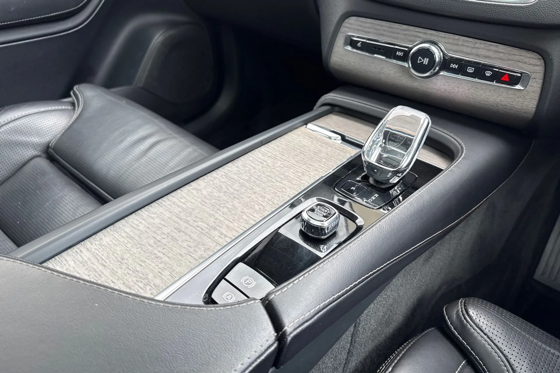 Volvo XC90 thumbnail image number 48