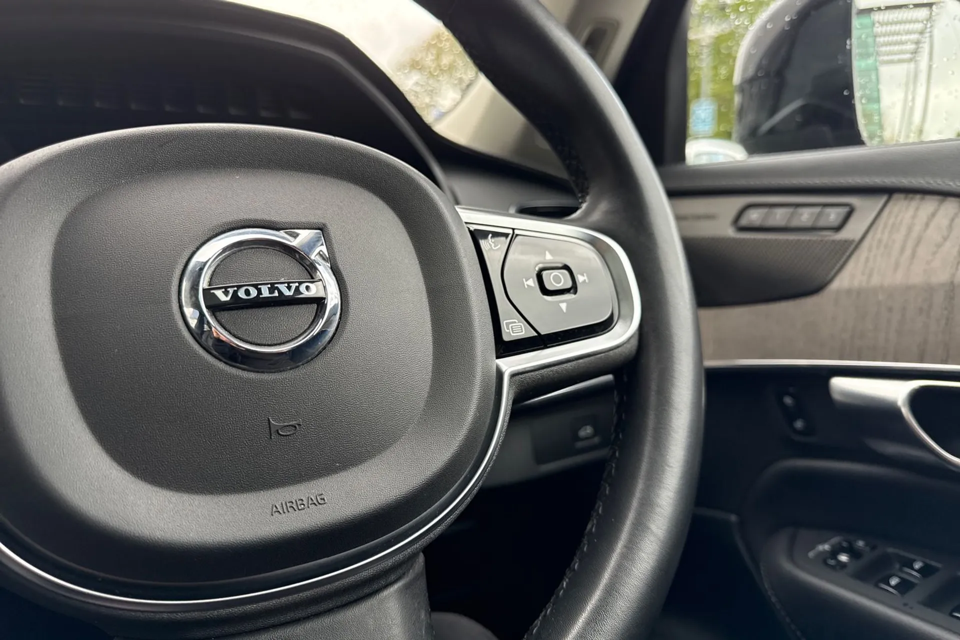 Volvo XC90 thumbnail image number 41