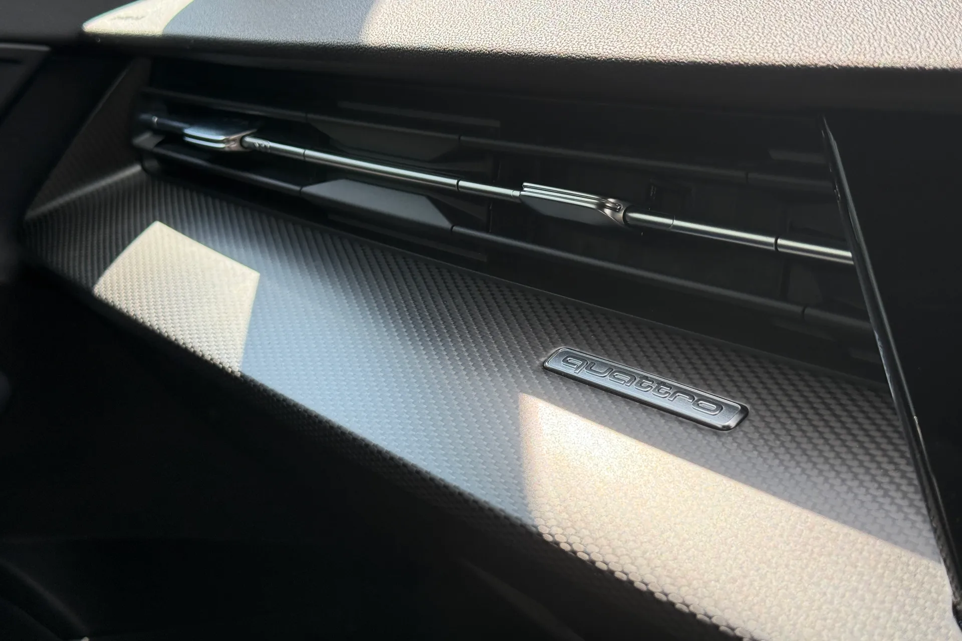 Audi RS3 thumbnail image number 19