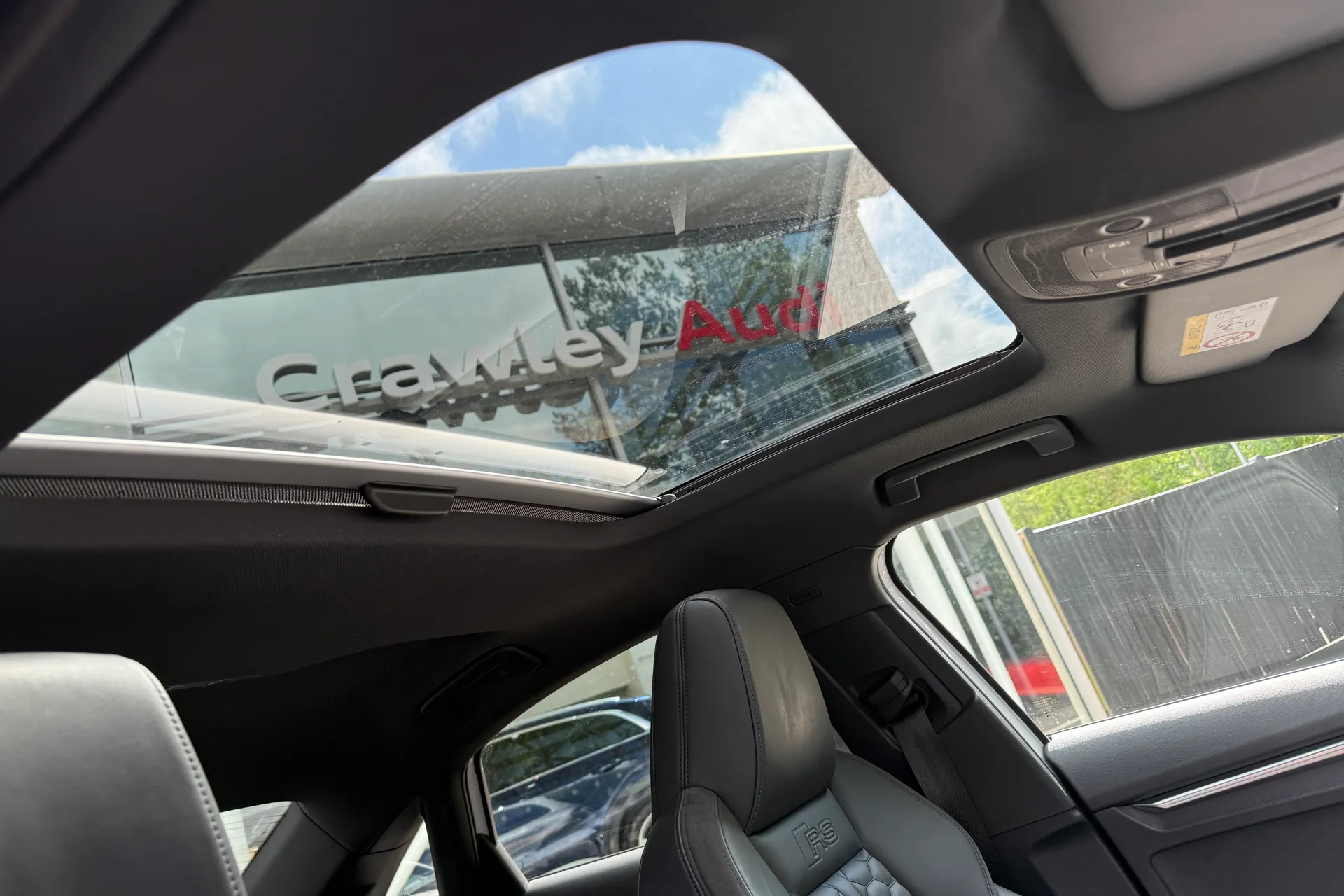 Audi RS3 thumbnail image number 4