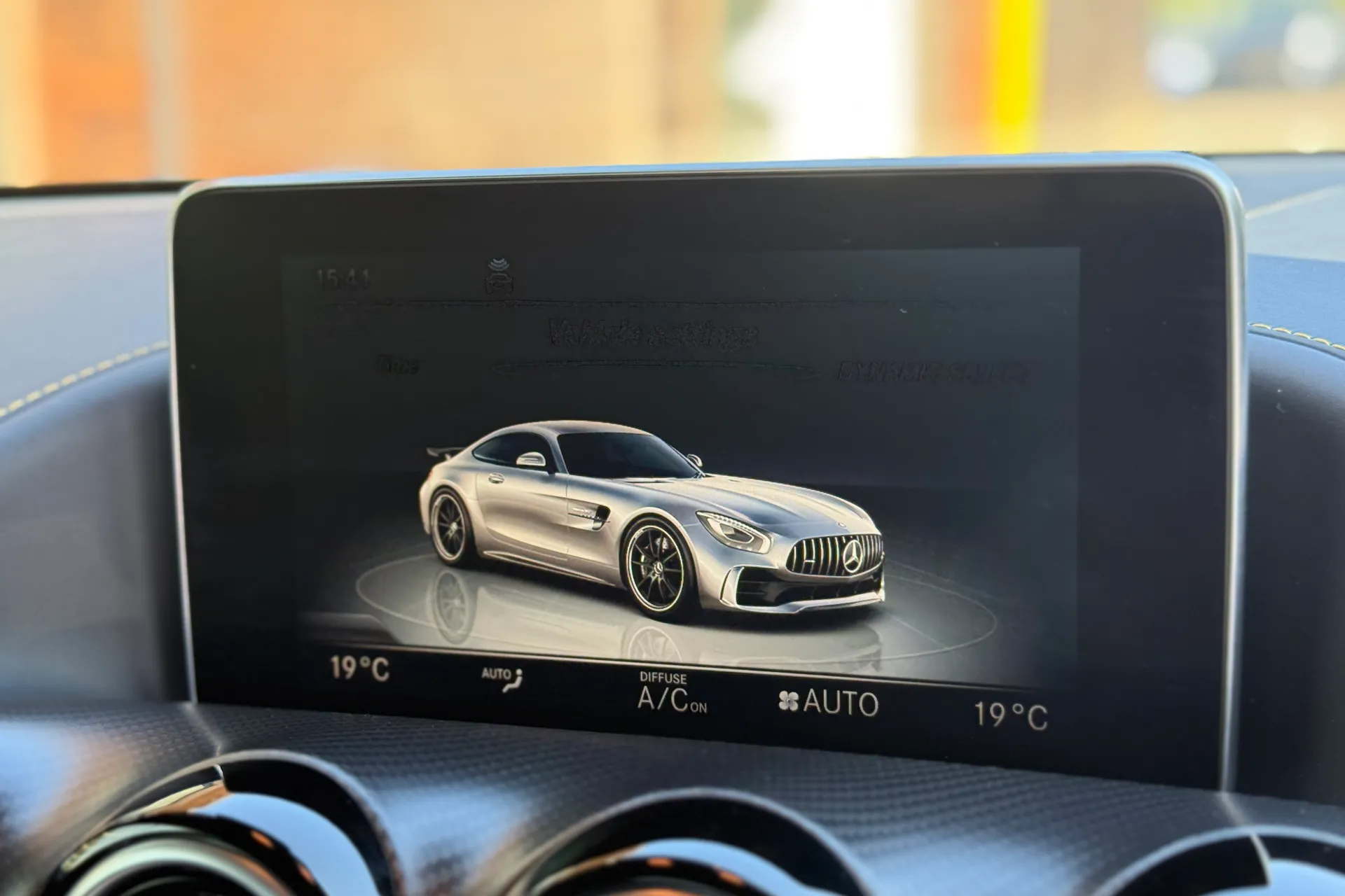 MERCEDES-BENZ AMG GT thumbnail image number 57