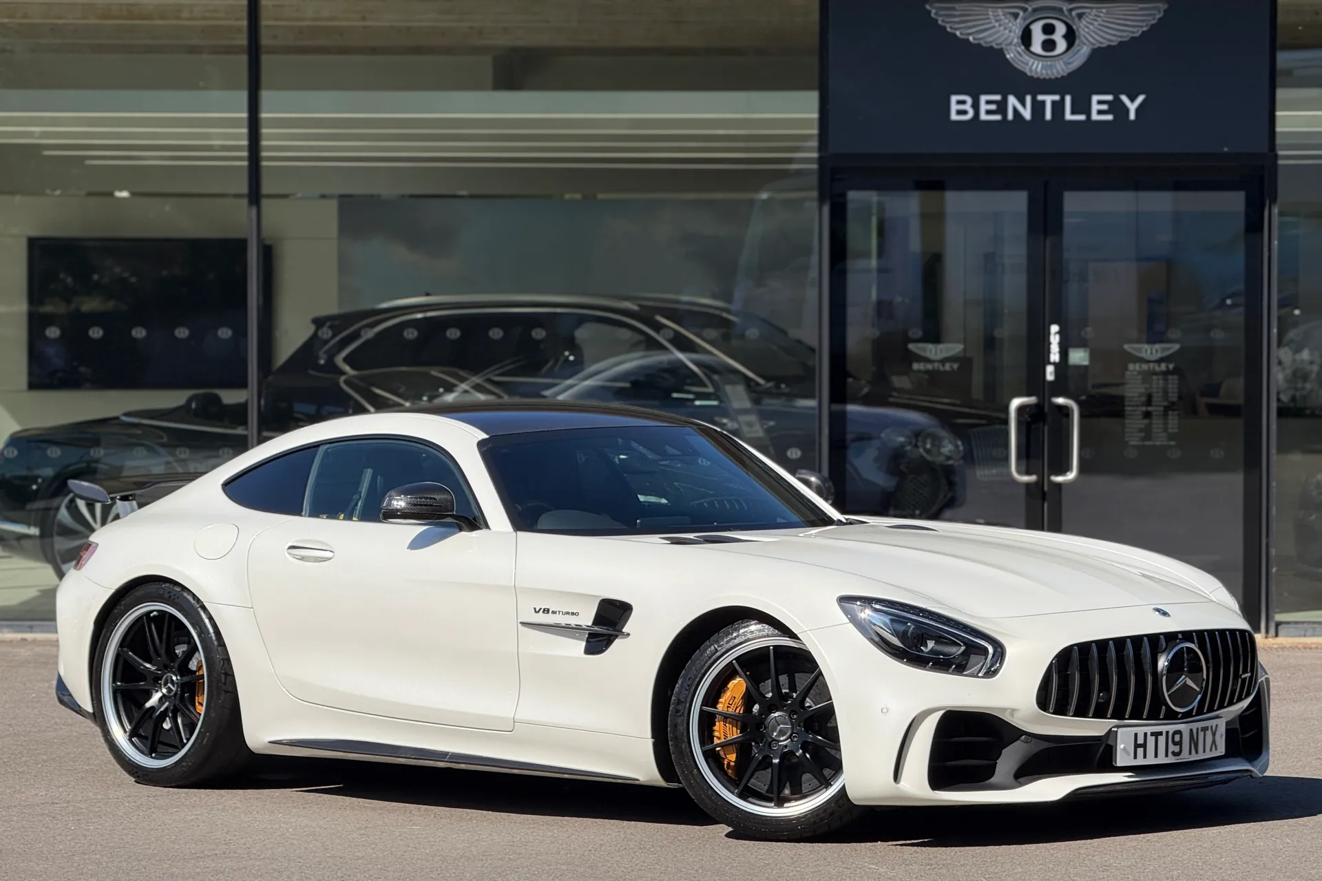 MERCEDES-BENZ AMG GT focused image