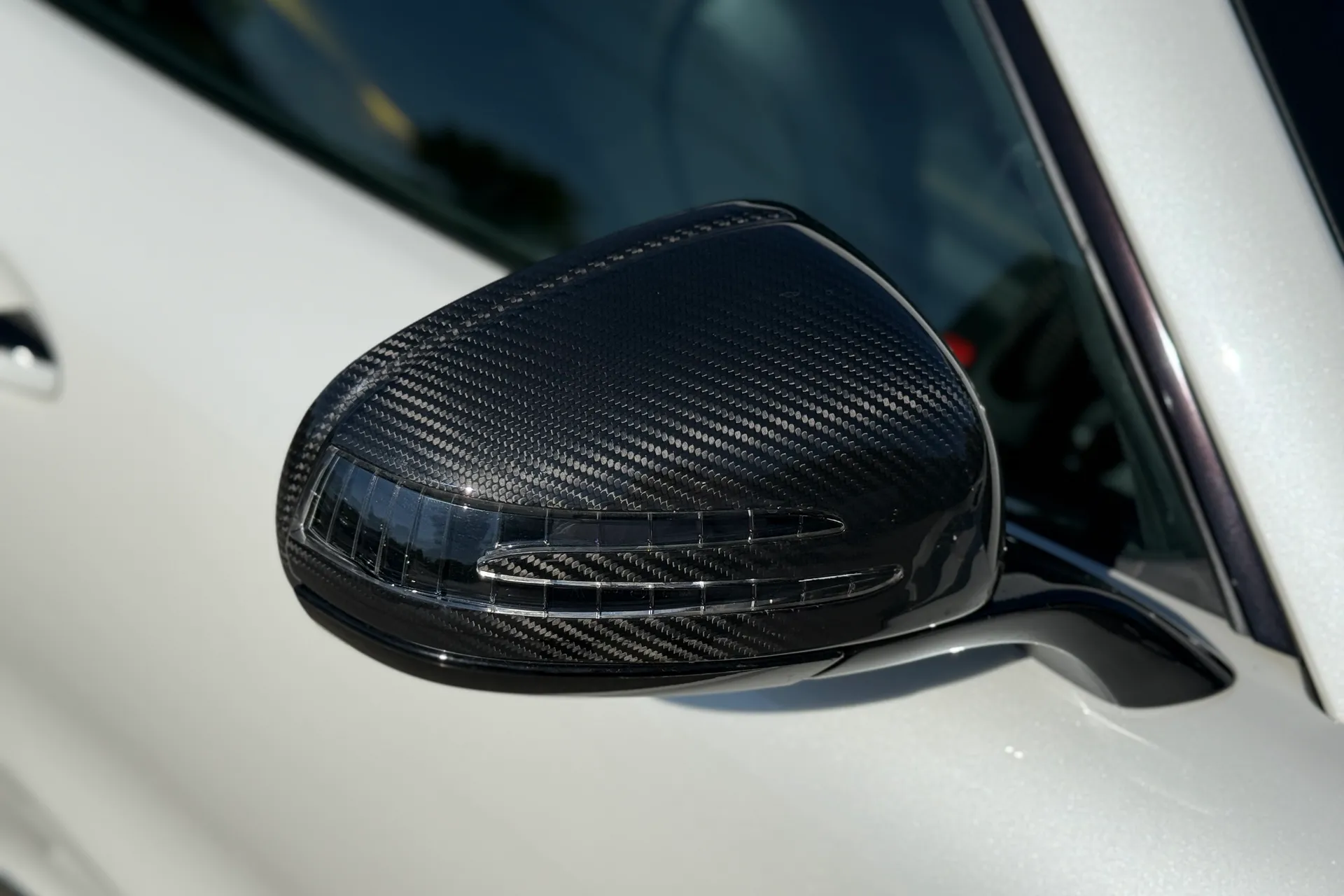 MERCEDES-BENZ AMG GT thumbnail image number 12