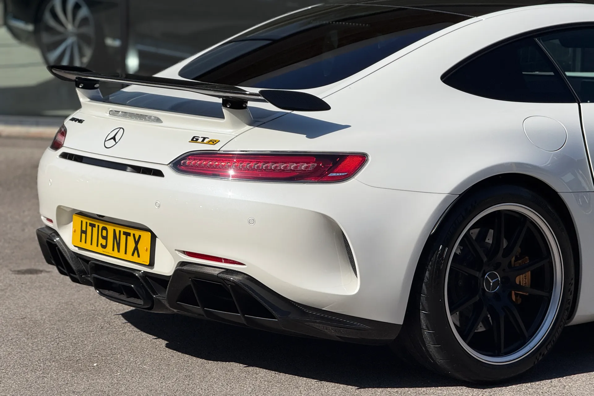 MERCEDES-BENZ AMG GT thumbnail image number 60