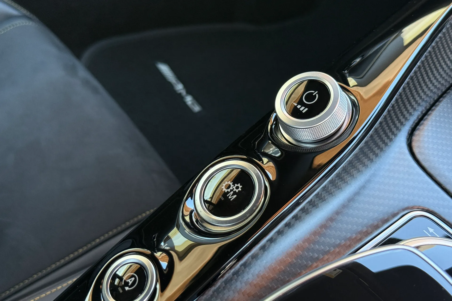 MERCEDES-BENZ AMG GT thumbnail image number 43