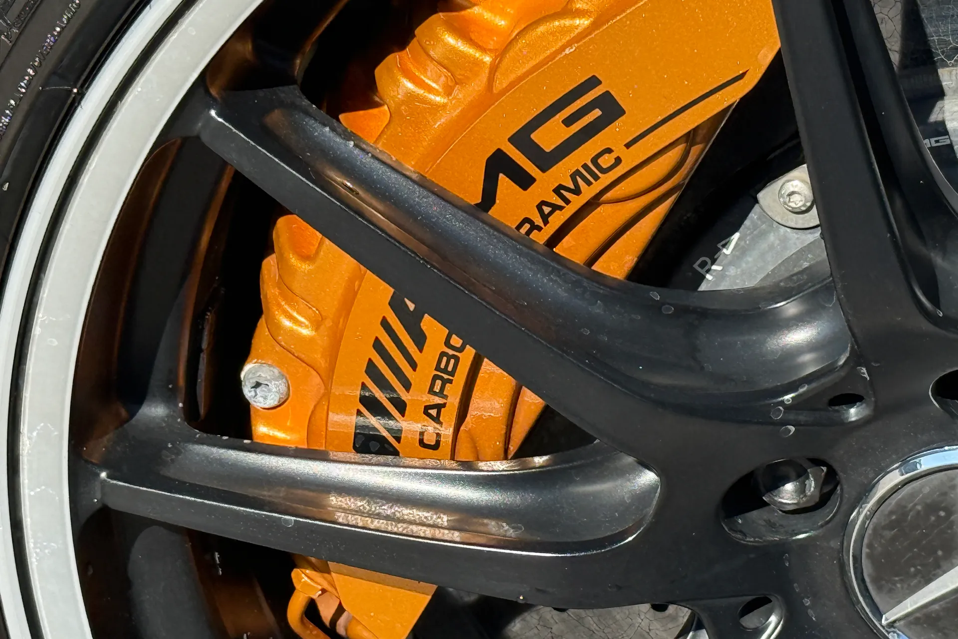 MERCEDES-BENZ AMG GT thumbnail image number 9