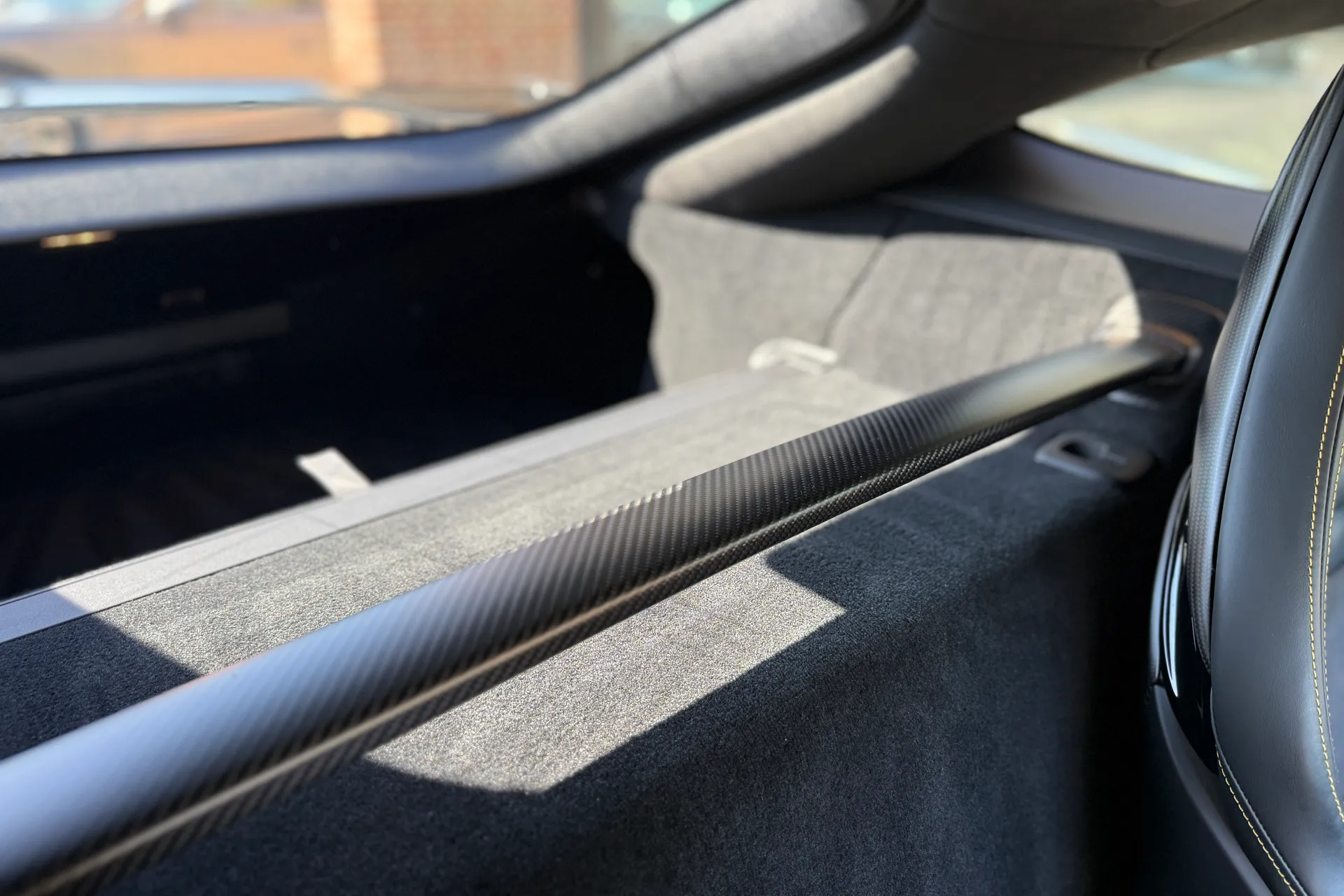 MERCEDES-BENZ AMG GT thumbnail image number 49