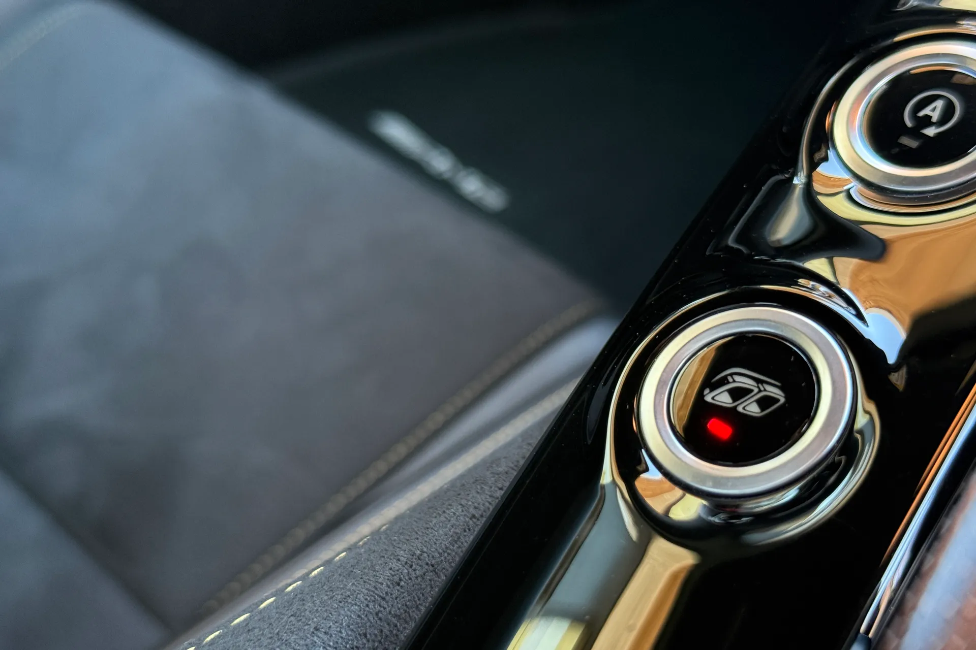 MERCEDES-BENZ AMG GT thumbnail image number 58