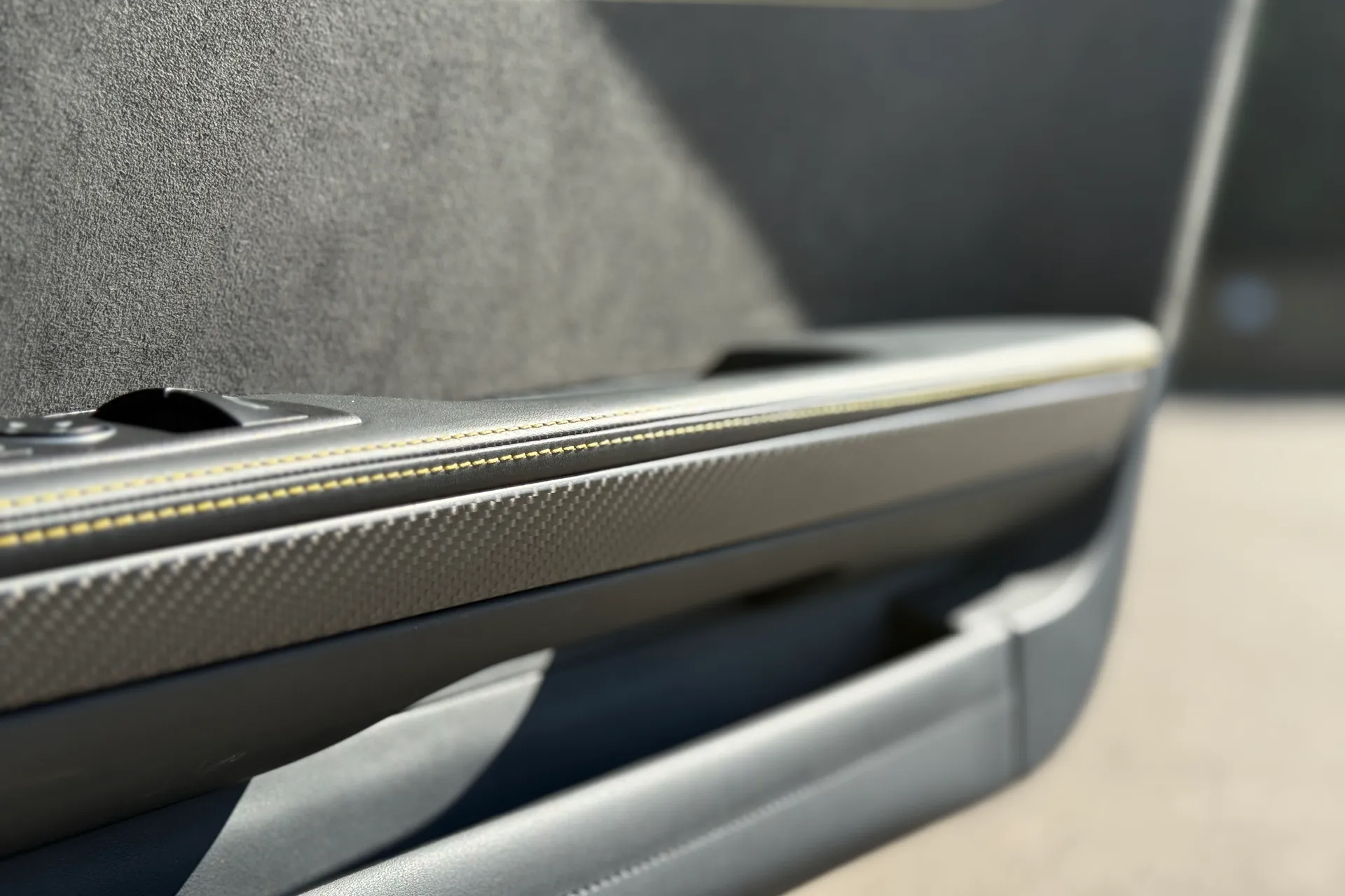 MERCEDES-BENZ AMG GT thumbnail image number 47