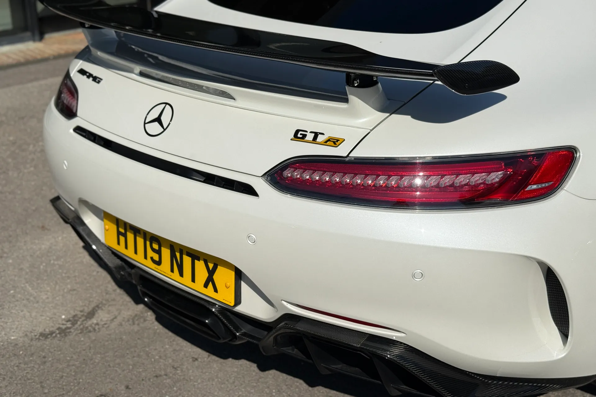 MERCEDES-BENZ AMG GT thumbnail image number 16