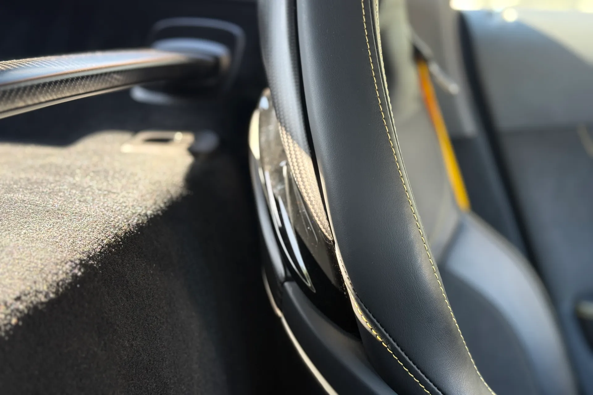 MERCEDES-BENZ AMG GT thumbnail image number 63