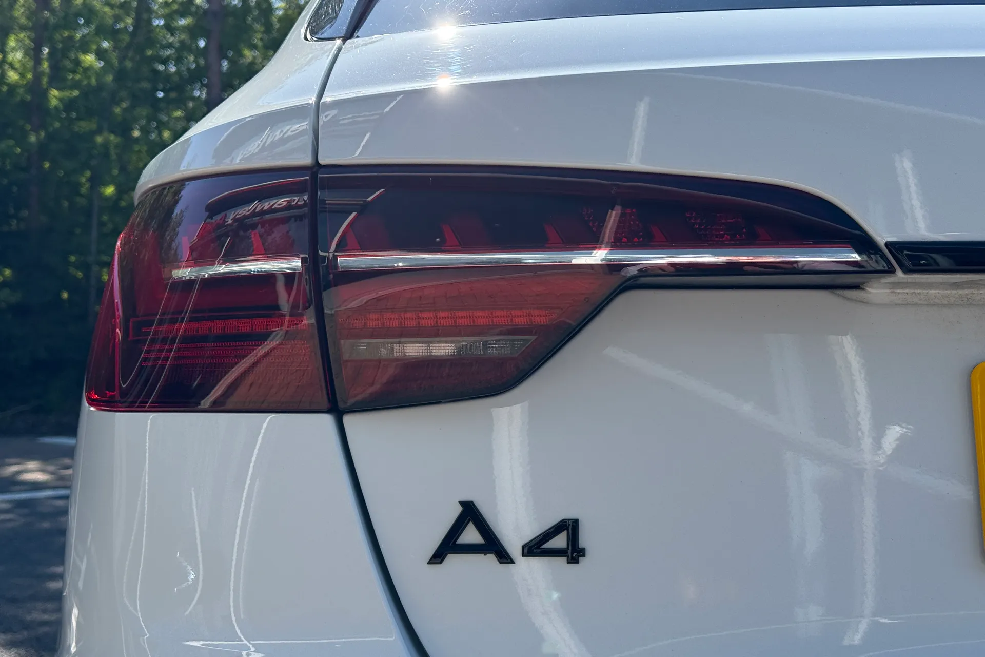 Audi A4 thumbnail image number 40
