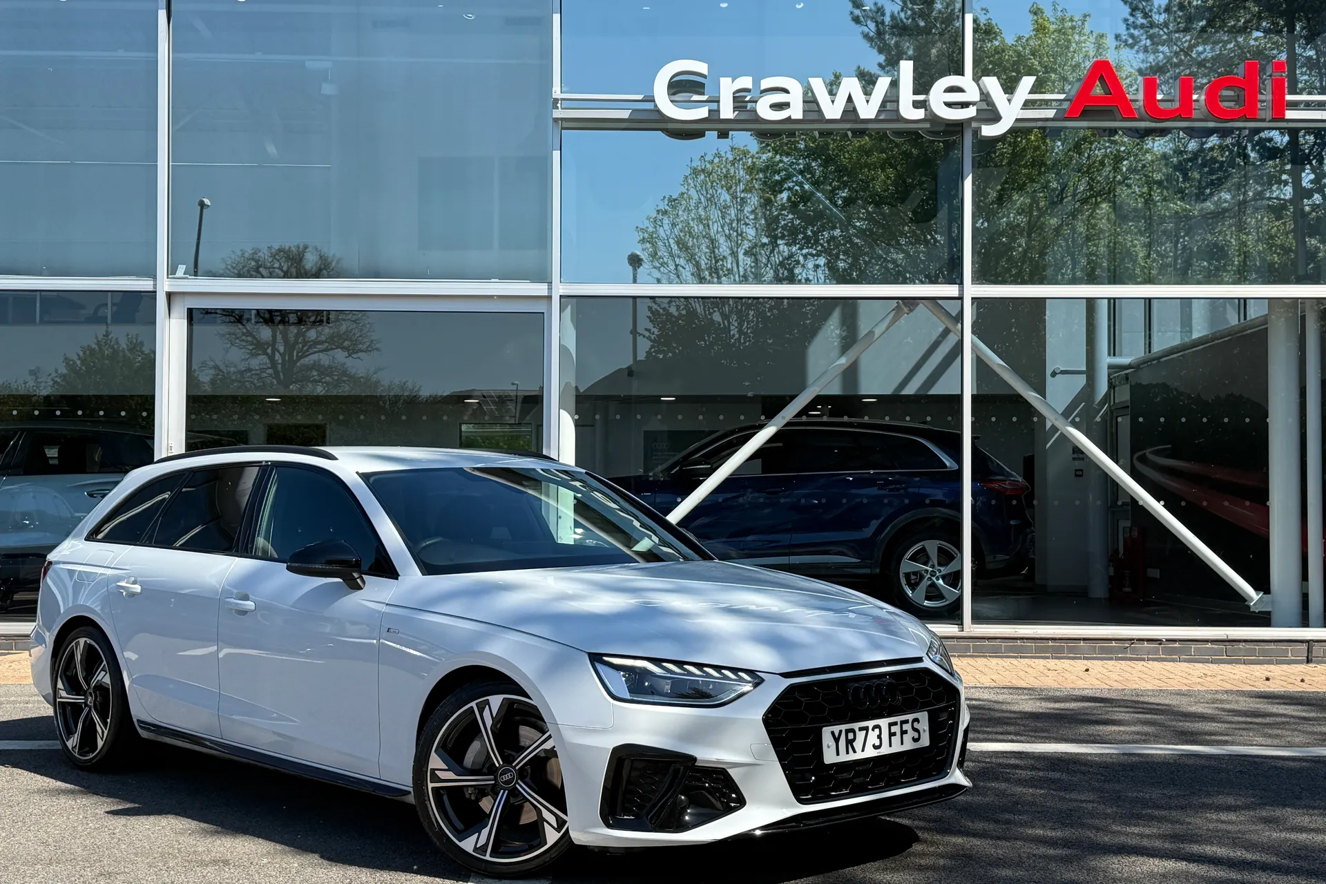 2023 A4 2.0 TFSI 40 BLACK EDITION ESTATE 5DR PETROL S TRONIC EURO 6... photo