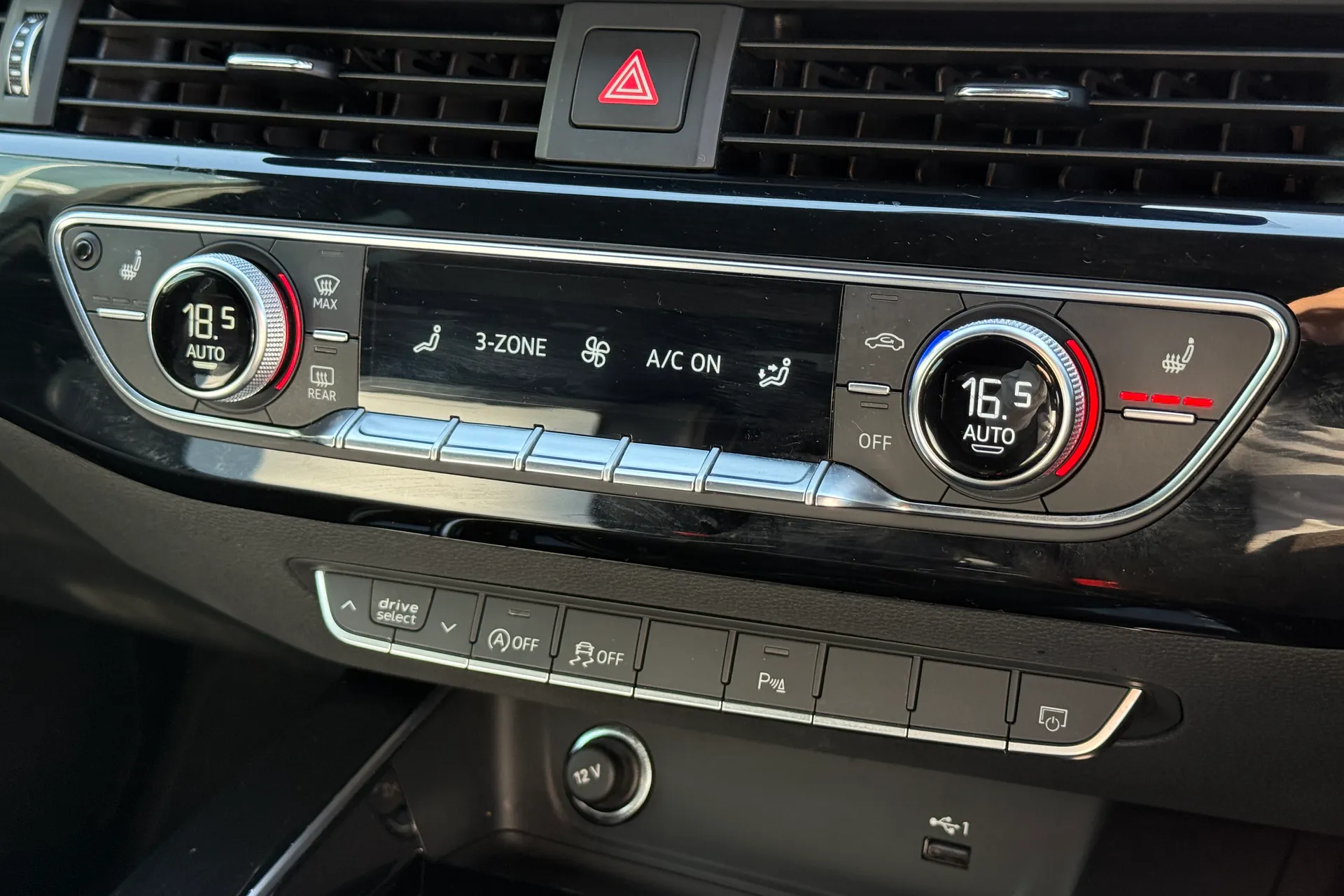 Audi A4 thumbnail image number 20