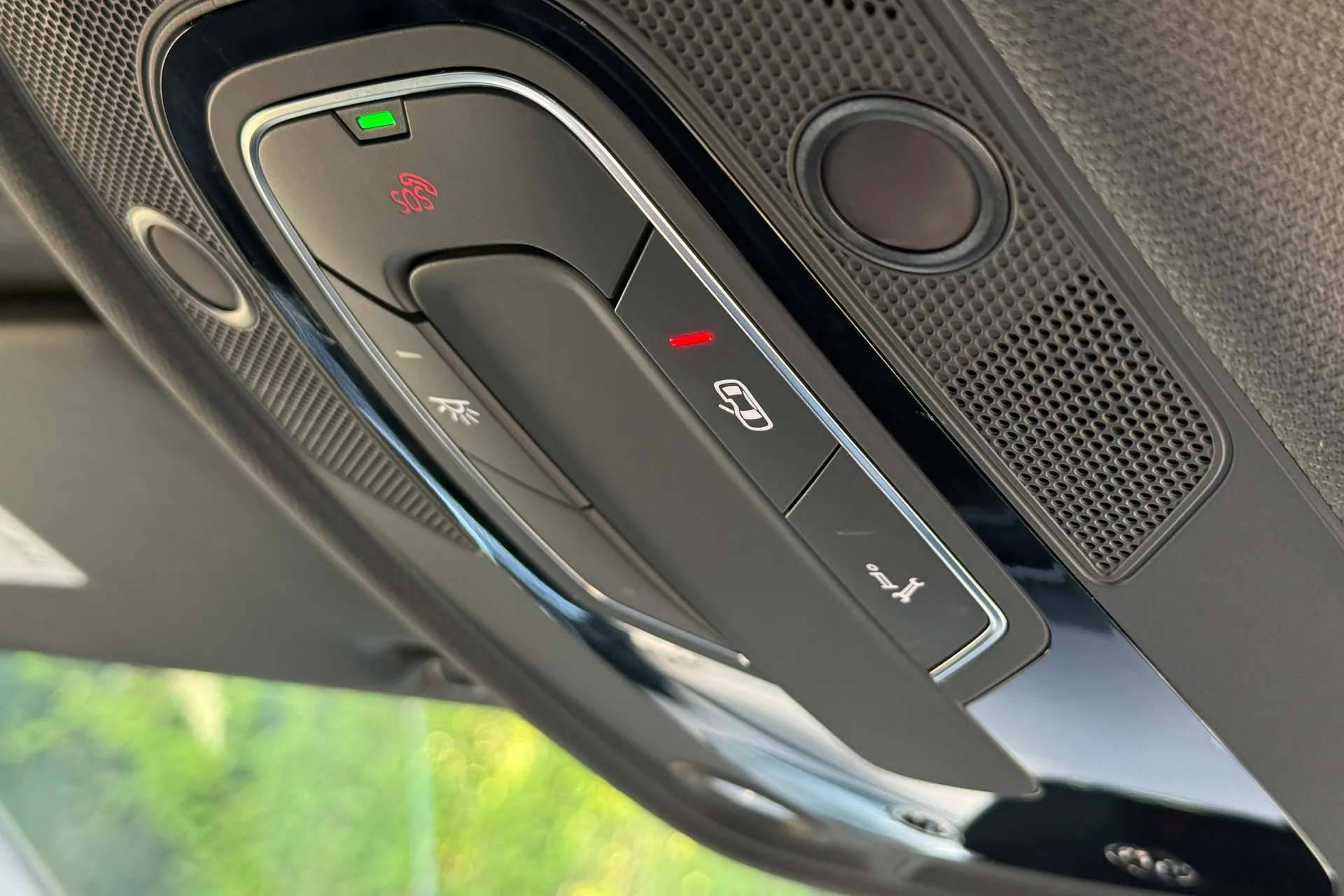 Audi A4 thumbnail image number 14