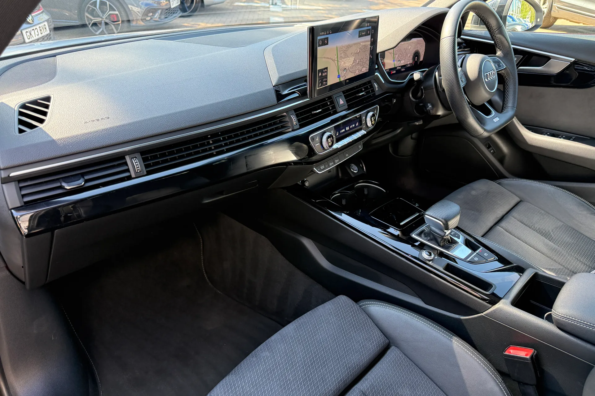 Audi A4 thumbnail image number 48